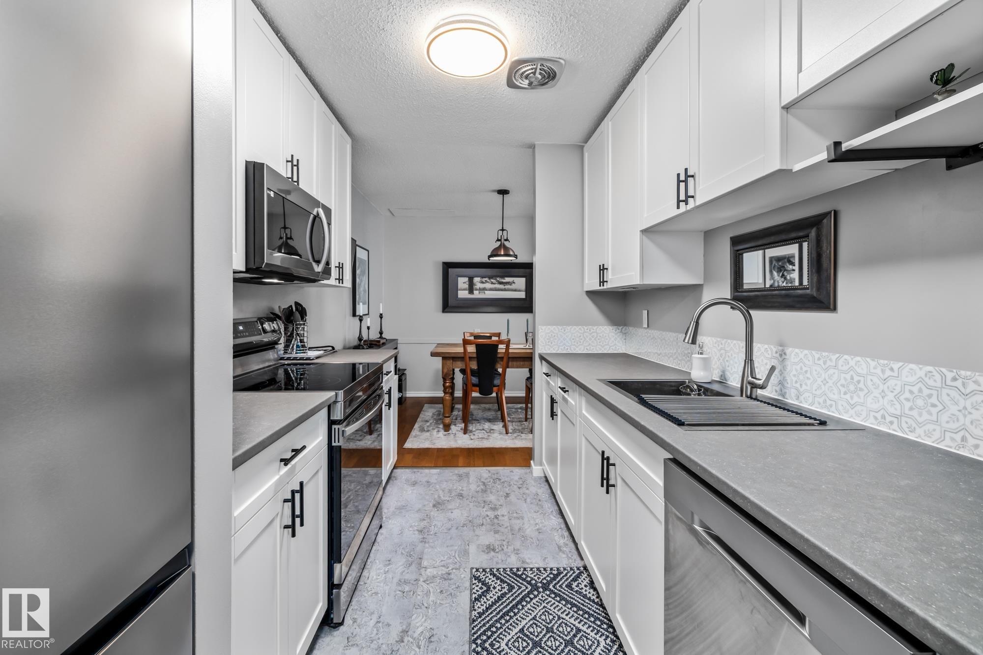 Fourth View of 13253 47 Street, Sifton Park, Edmonton, Alberta, T5A 3L5