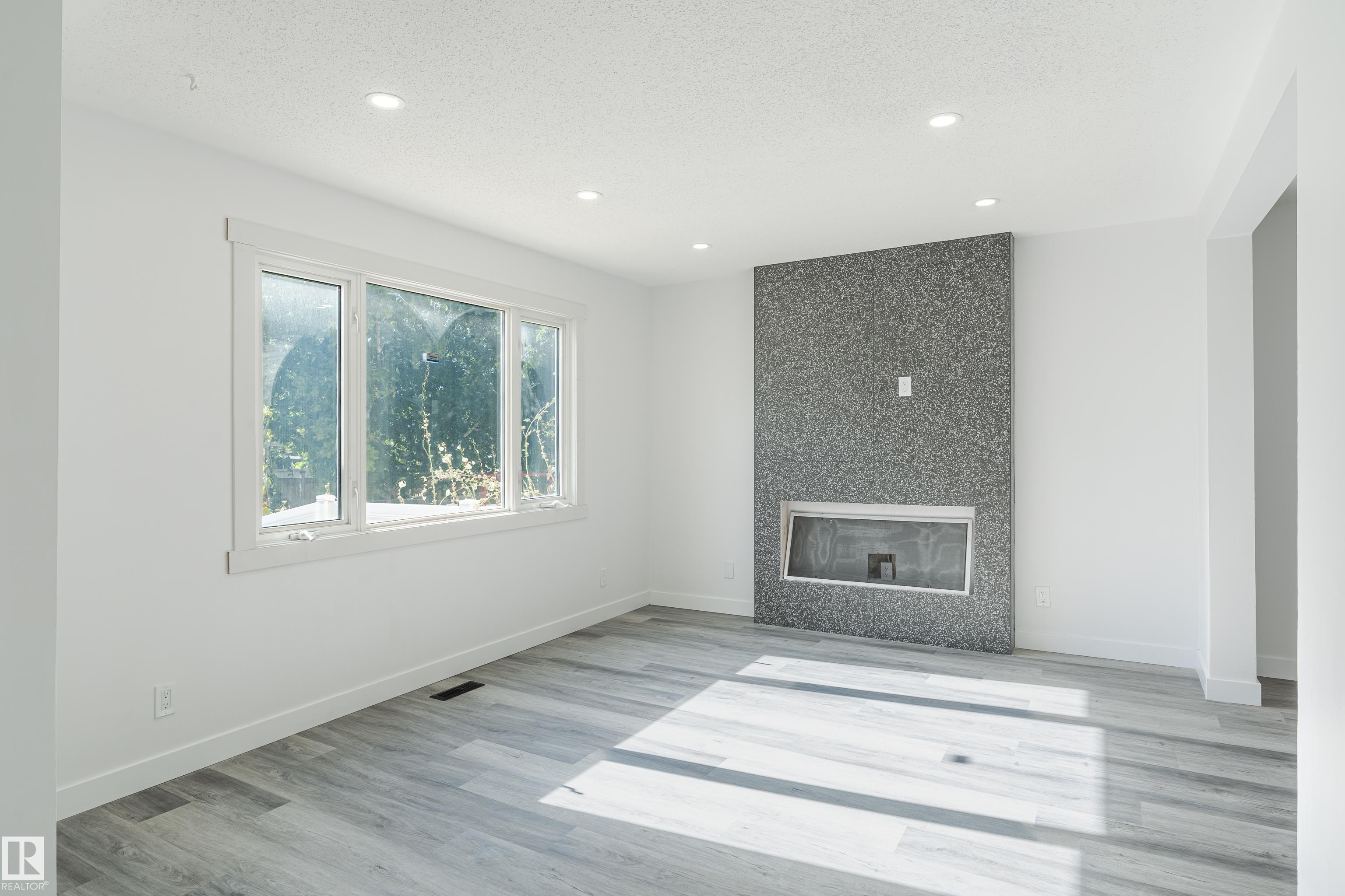 Third View of 5B TWIN Terrace NW, Tweddle Place, Edmonton, Alberta, T6K 1V4
