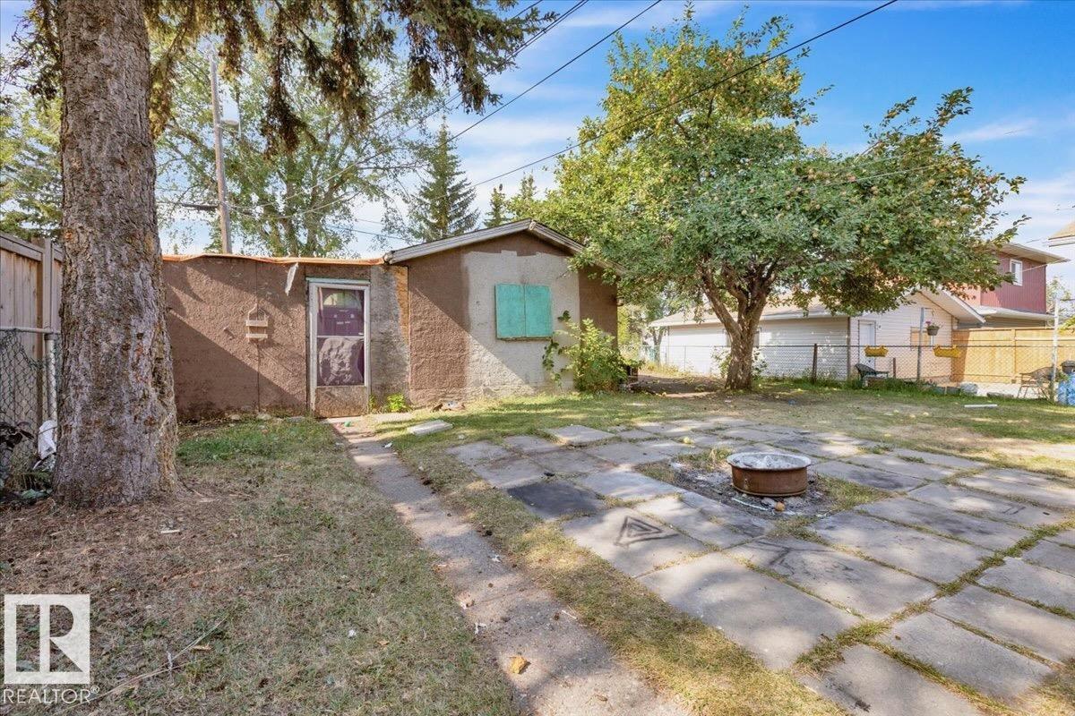 Fourth View of 12016 67 Street, Montrose (Edmonton), Edmonton, Alberta, T5B 1M5