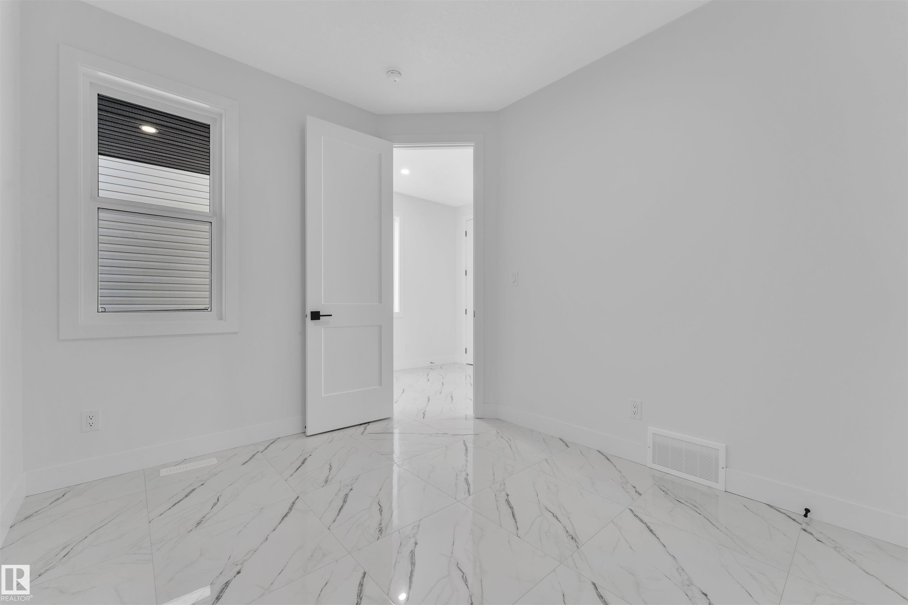 Fifth View of 415 Pine Point(e), Woodbend, Leduc, Alberta, T9E 1S7