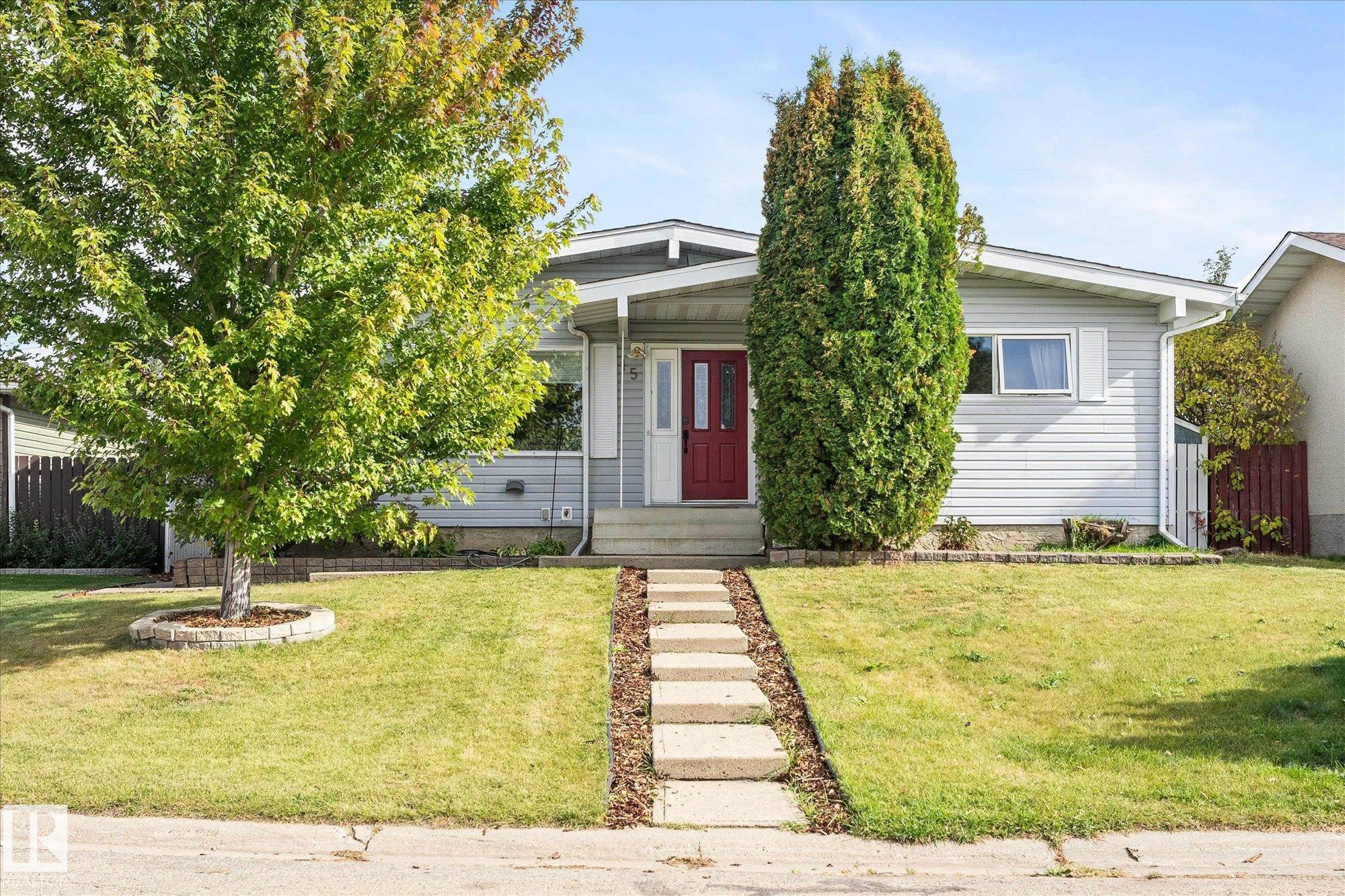 15 MALIGNE Drive, E4460499, Alberta,
