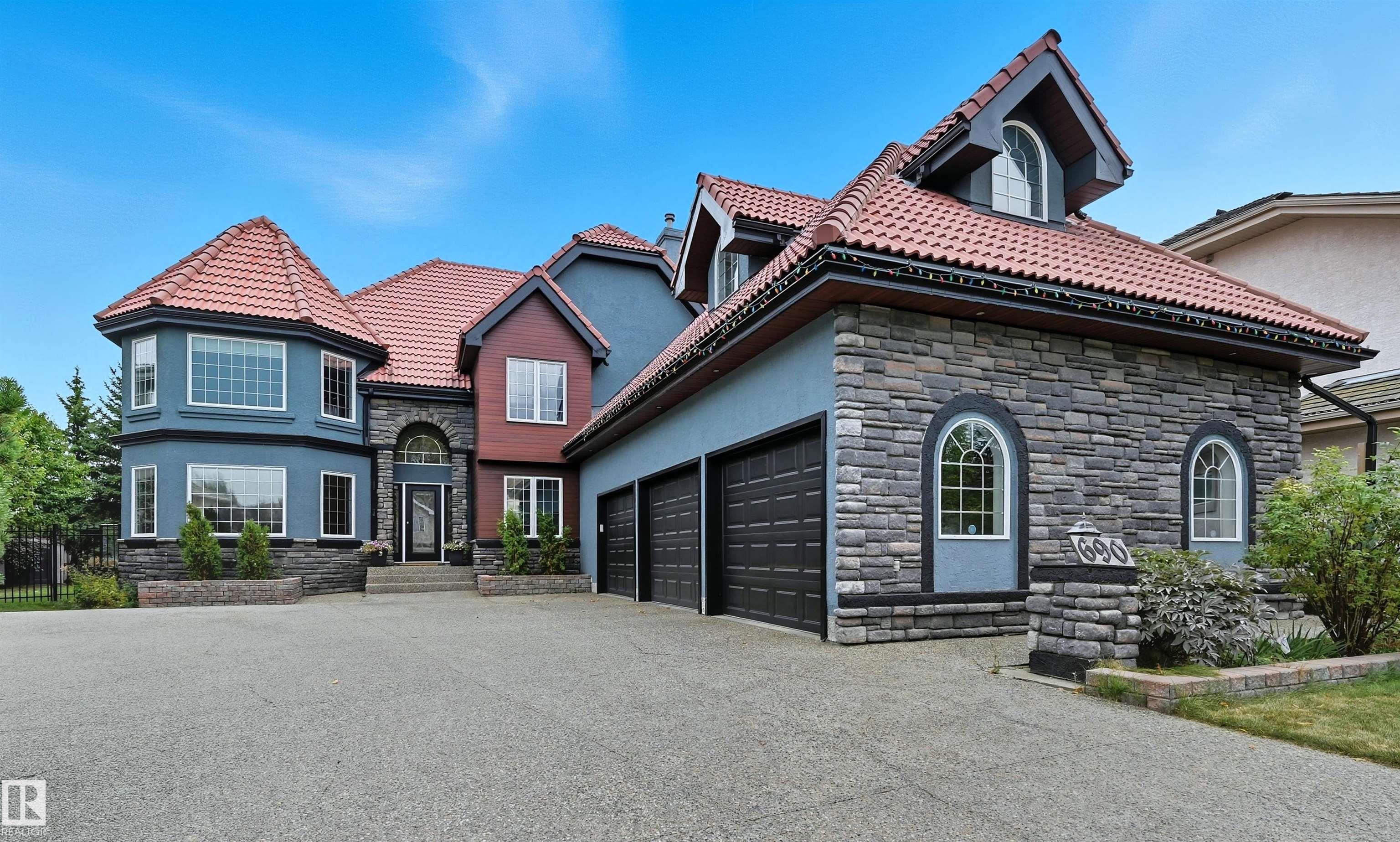 690 HENDERSON Street, E4460506, Alberta,