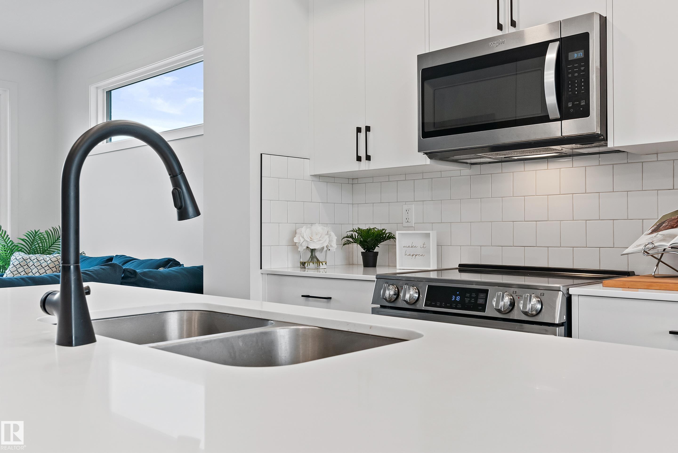 Fourth View of 3284 KESWICK Way, Keswick, Edmonton, Alberta, T6W 5N5