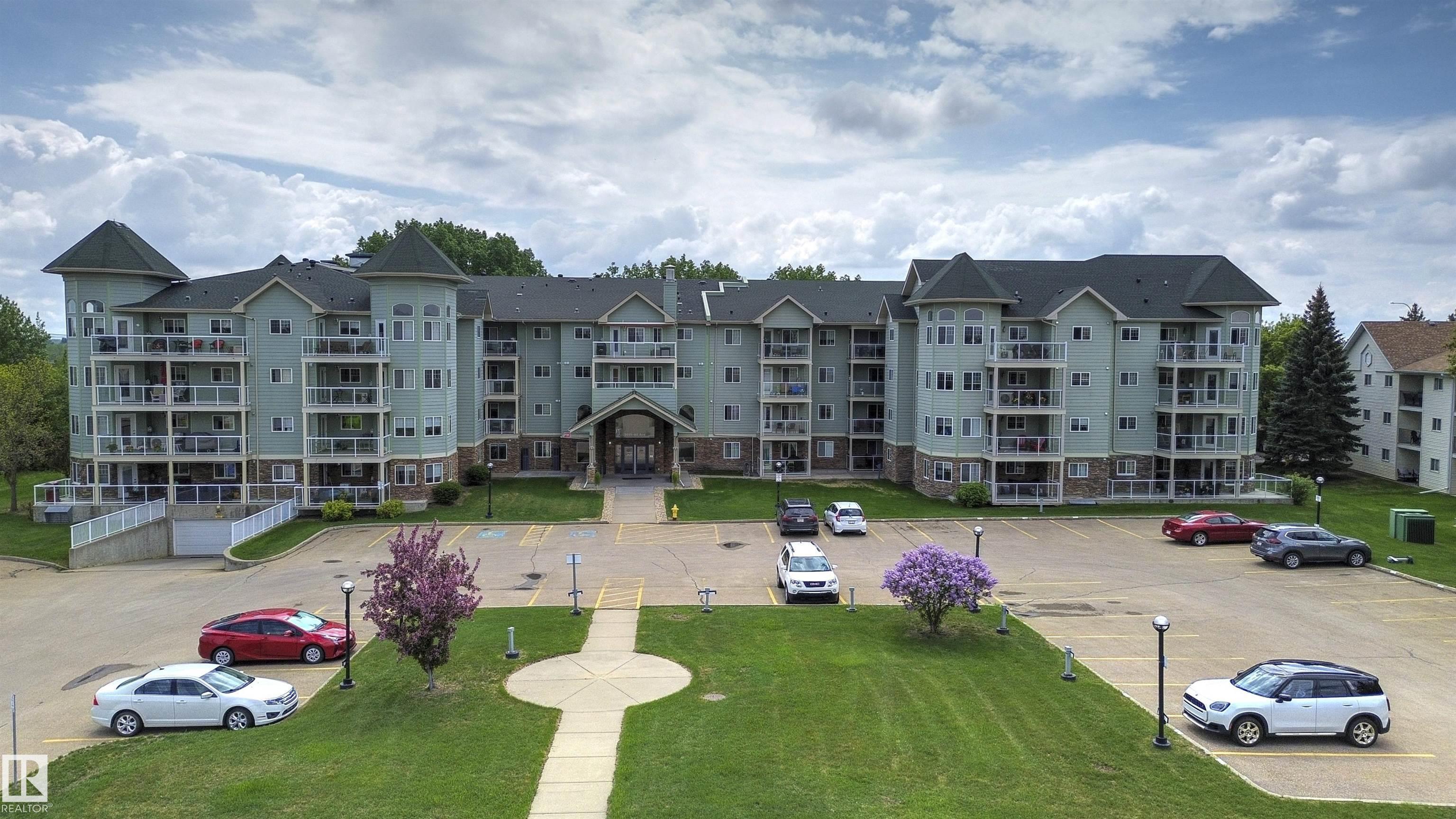 305 9995 93 Avenue, E4460890, Alberta,