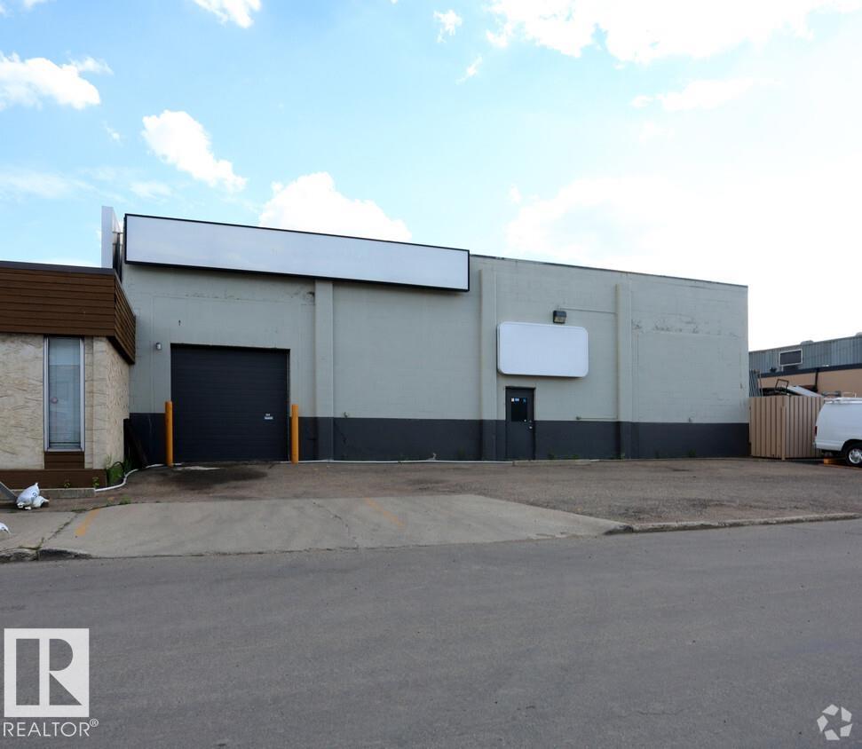 9913 73 Avenue, E4461012, Alberta,