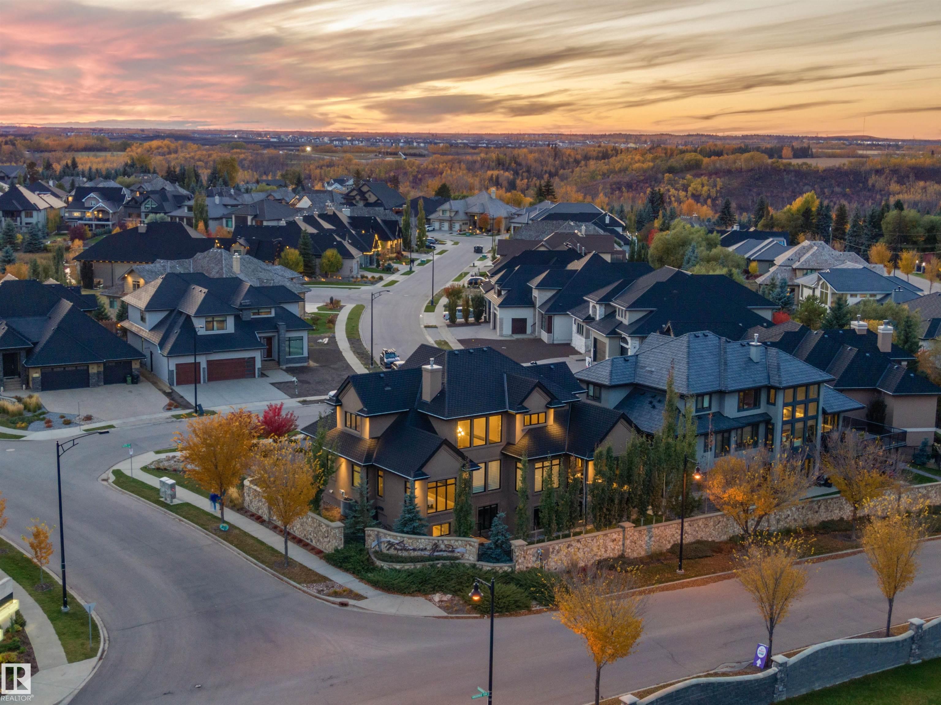 2807 WHEATON Drive, E4461224, Alberta,