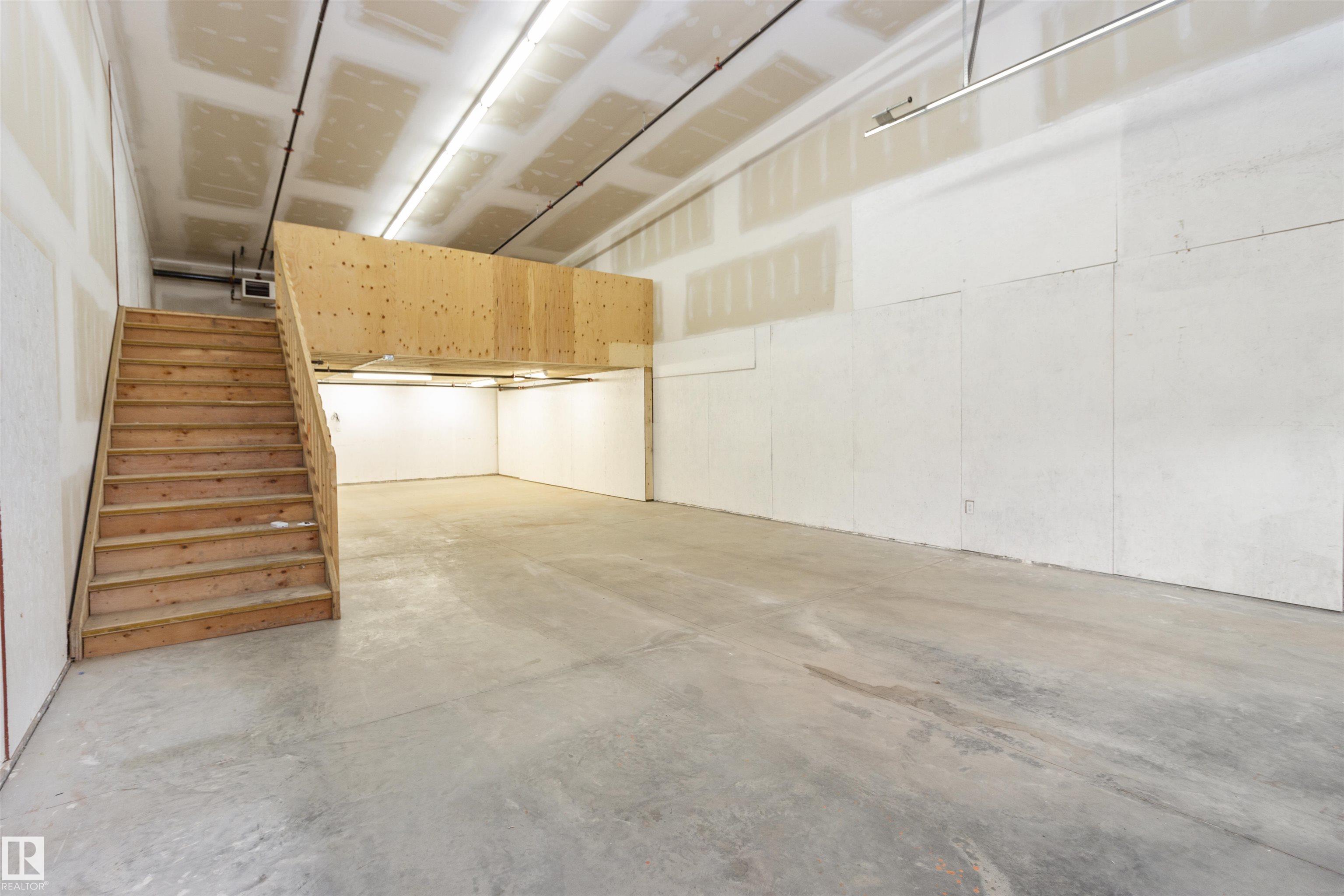 Second View of 25 9903 209 Street, Lewis Farms Industrial, Edmonton, Alberta, T5T 5X9