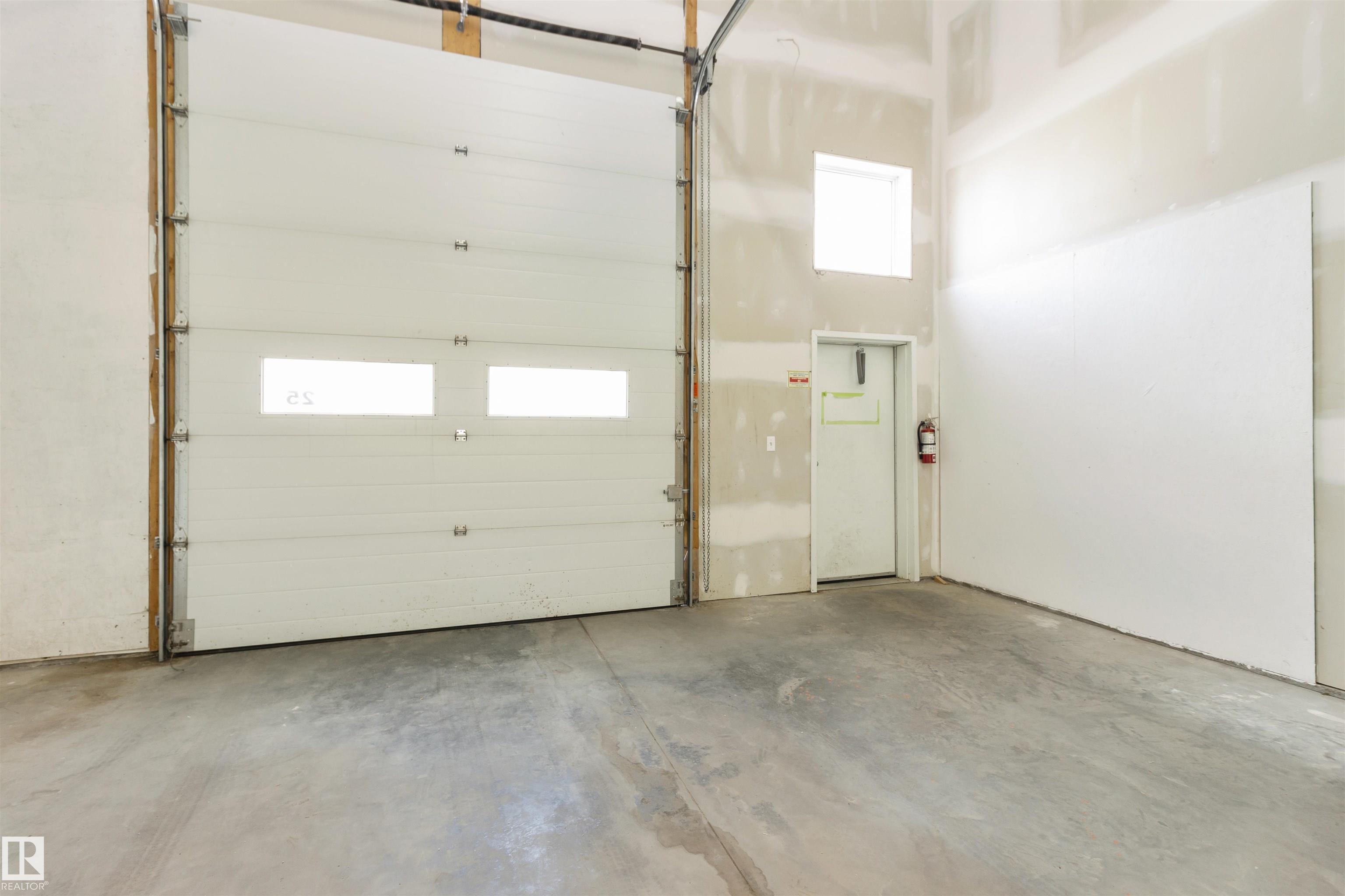 Fifth View of 25 9903 209 Street, Lewis Farms Industrial, Edmonton, Alberta, T5T 5X9