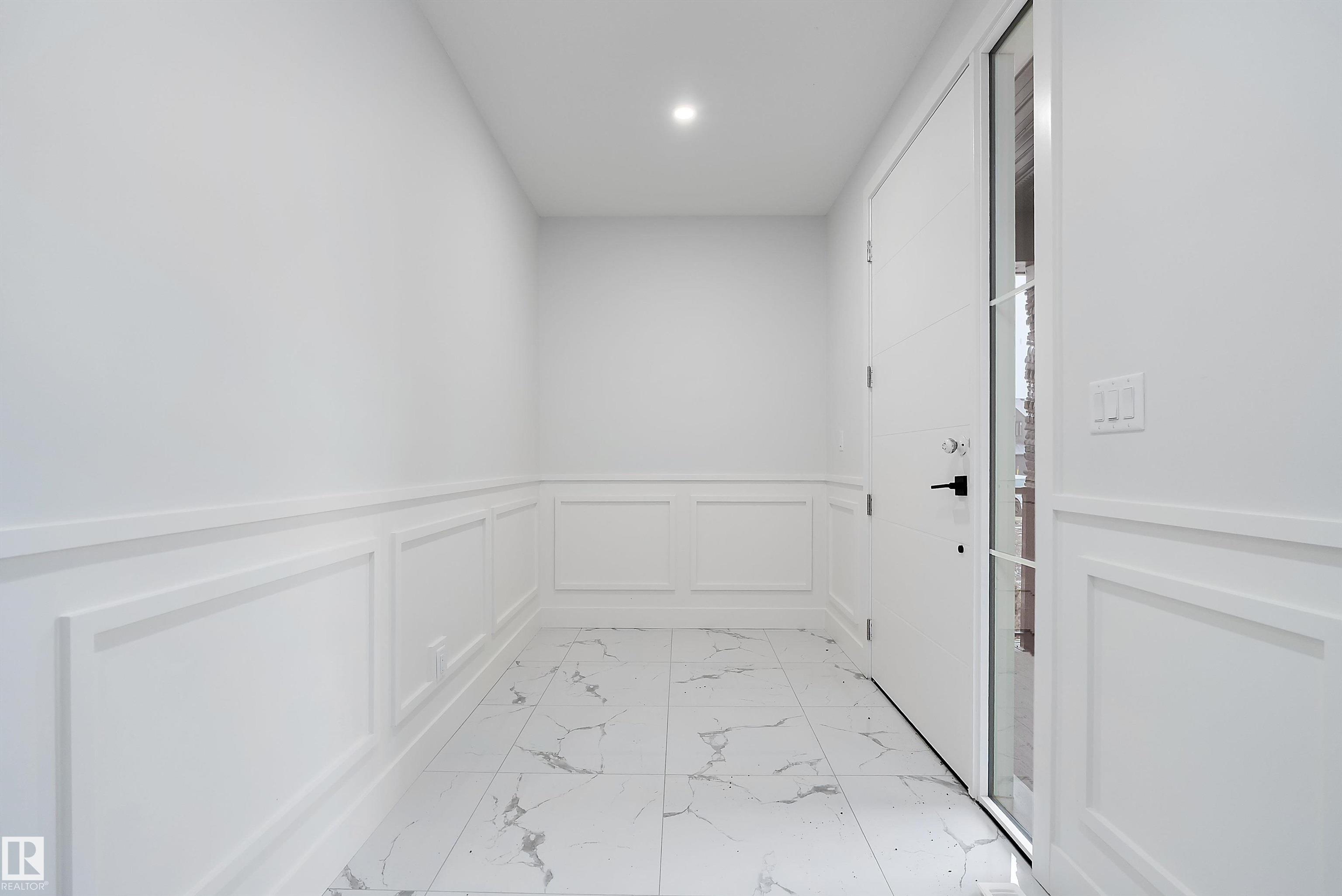 Second View of 6890 KNOX Loop, Keswick, Edmonton, Alberta, T6W 4R3