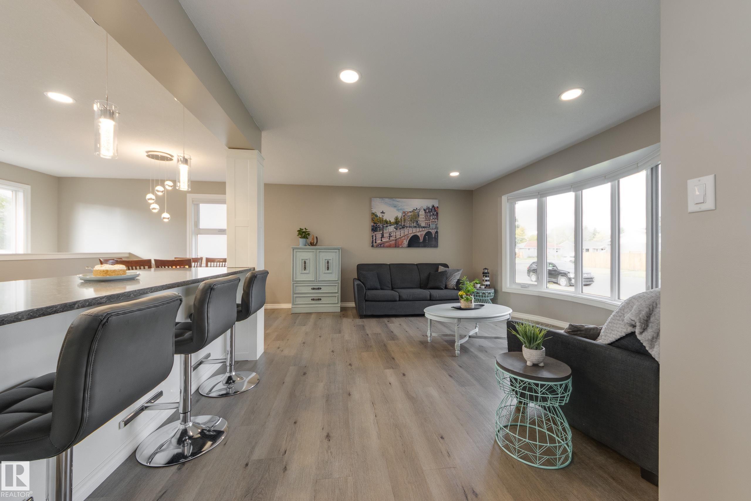 Third View of 16107 80 Avenue, Elmwood, Edmonton, Alberta, T5R 3M5