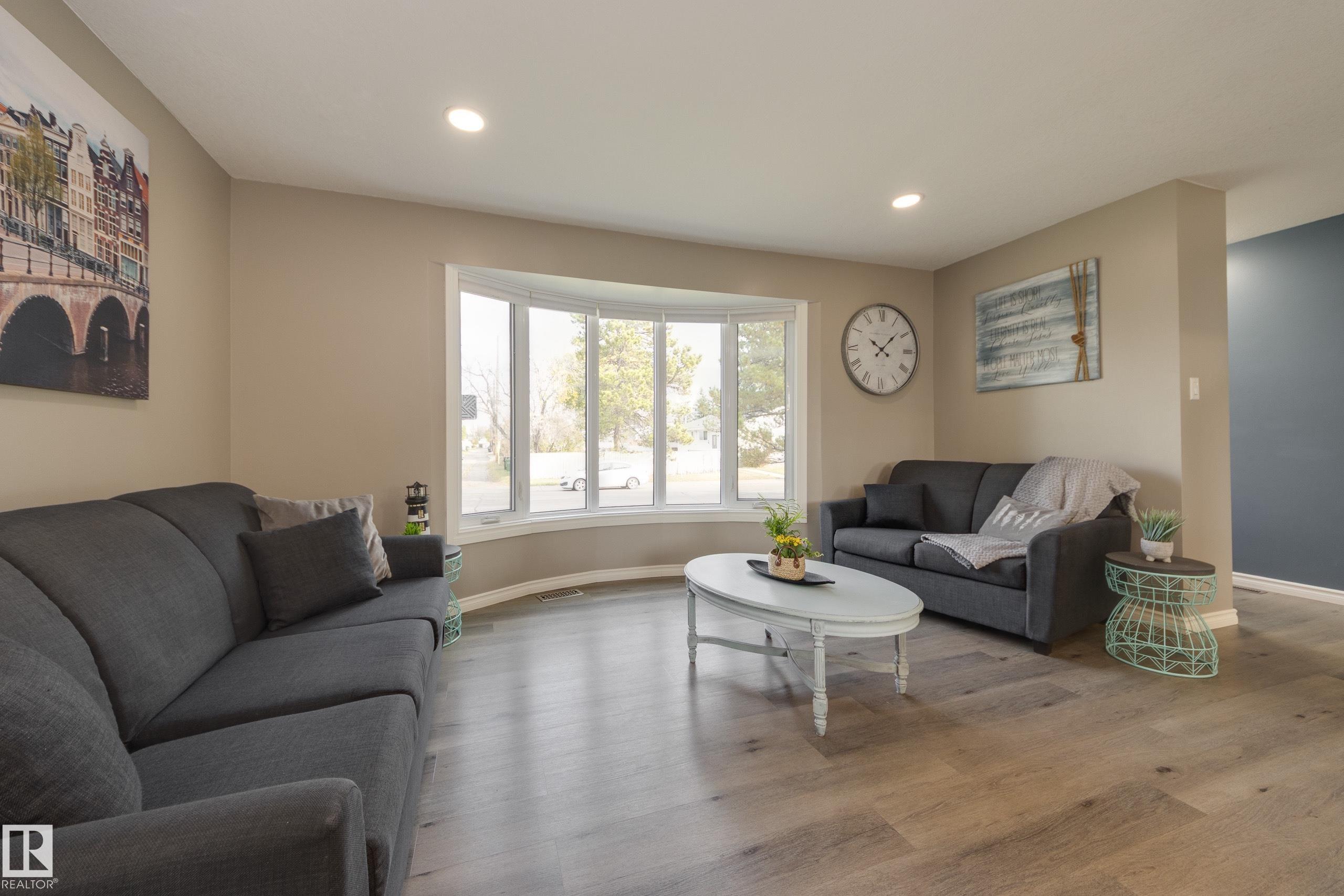 Fifth View of 16107 80 Avenue, Elmwood, Edmonton, Alberta, T5R 3M5