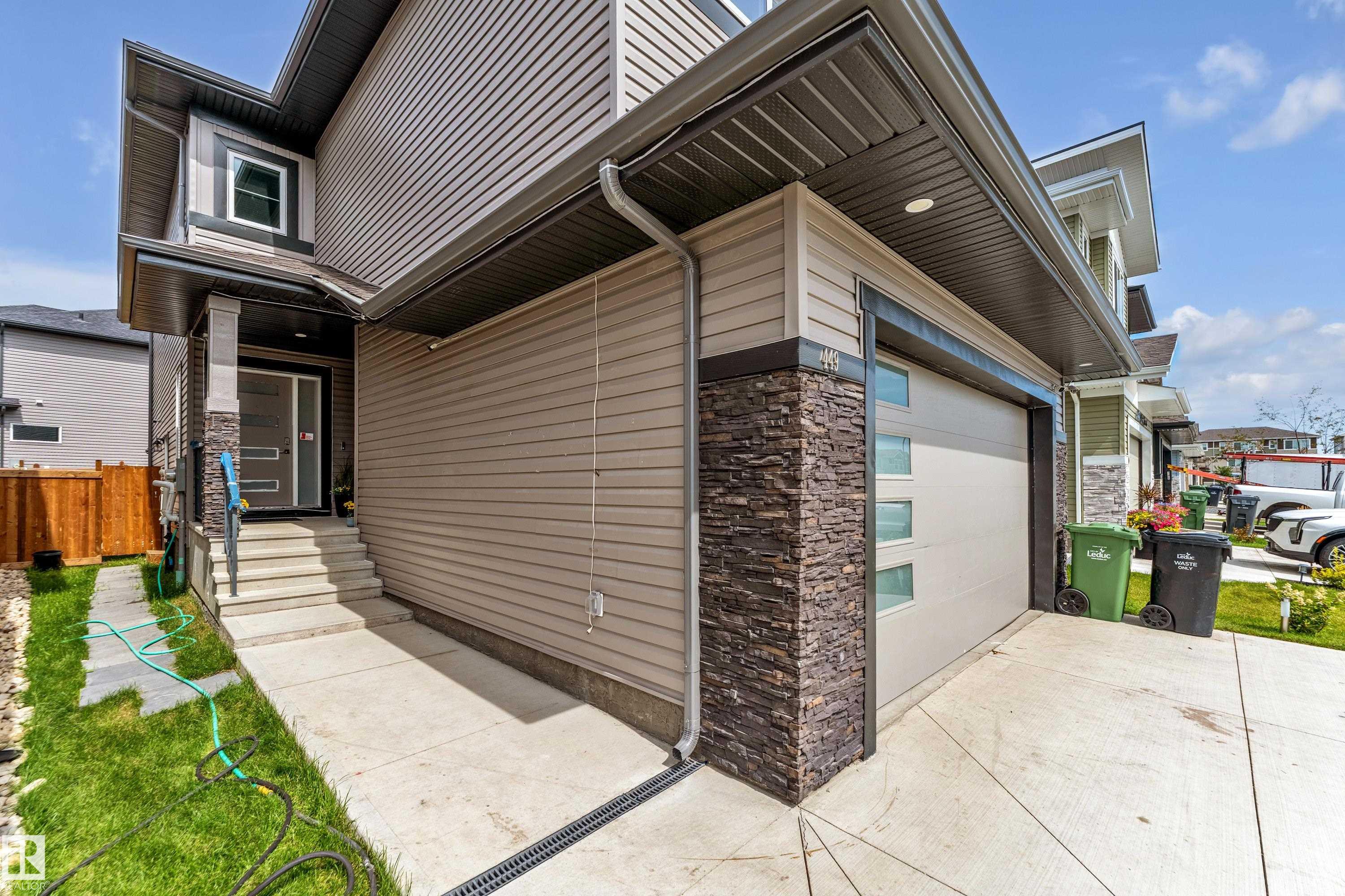 Third View of 449 ROBERTS Crescent, Robinson, Leduc, Alberta, T9E 1N4