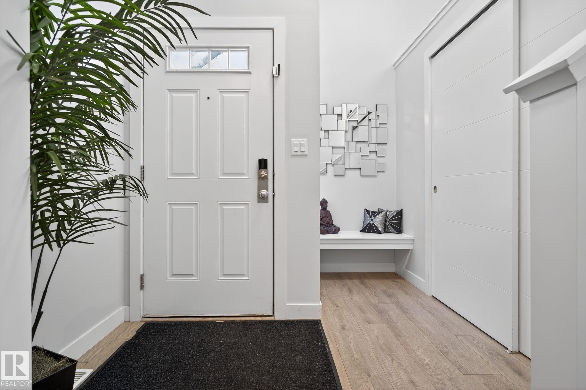Third View of 267 39 ave, Maple Crest, Edmonton, Alberta, T6T 2K2