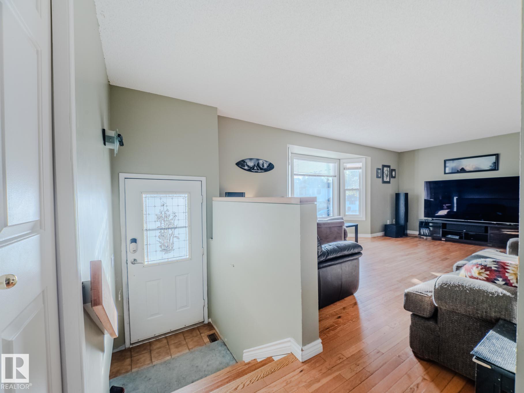Second View of 11410 46 Street, Beverly Heights, Edmonton, Alberta, T5W 5E4