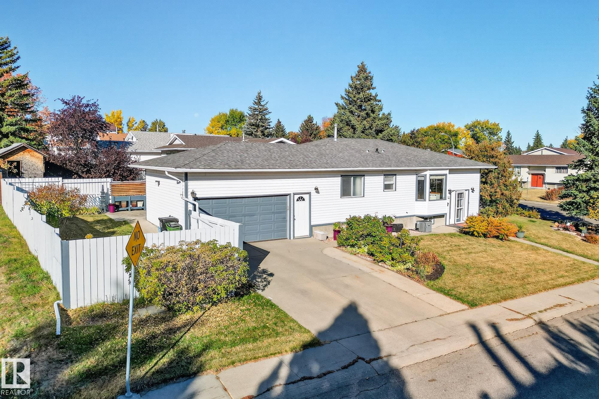 6039 40 Avenue, E4461837, Alberta,