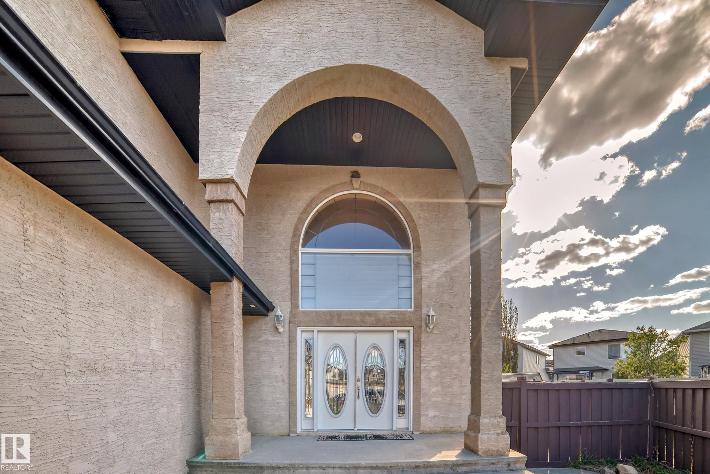 Second View of 16104 136 Street, Carlton, Edmonton, Alberta, T5A 3V4