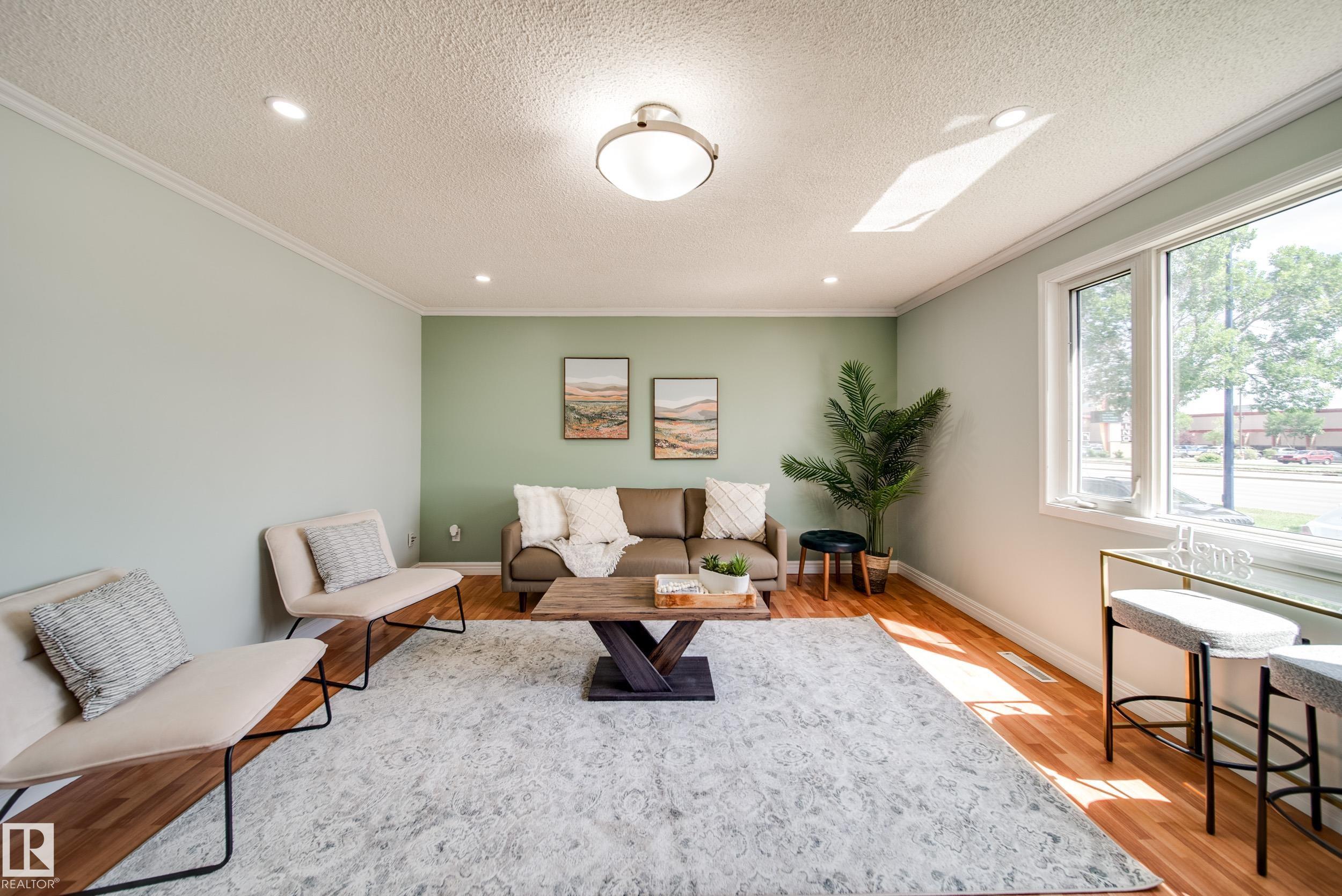 Second View of 13004 FORT Road, Belvedere, Edmonton, Alberta, T5A 1B8