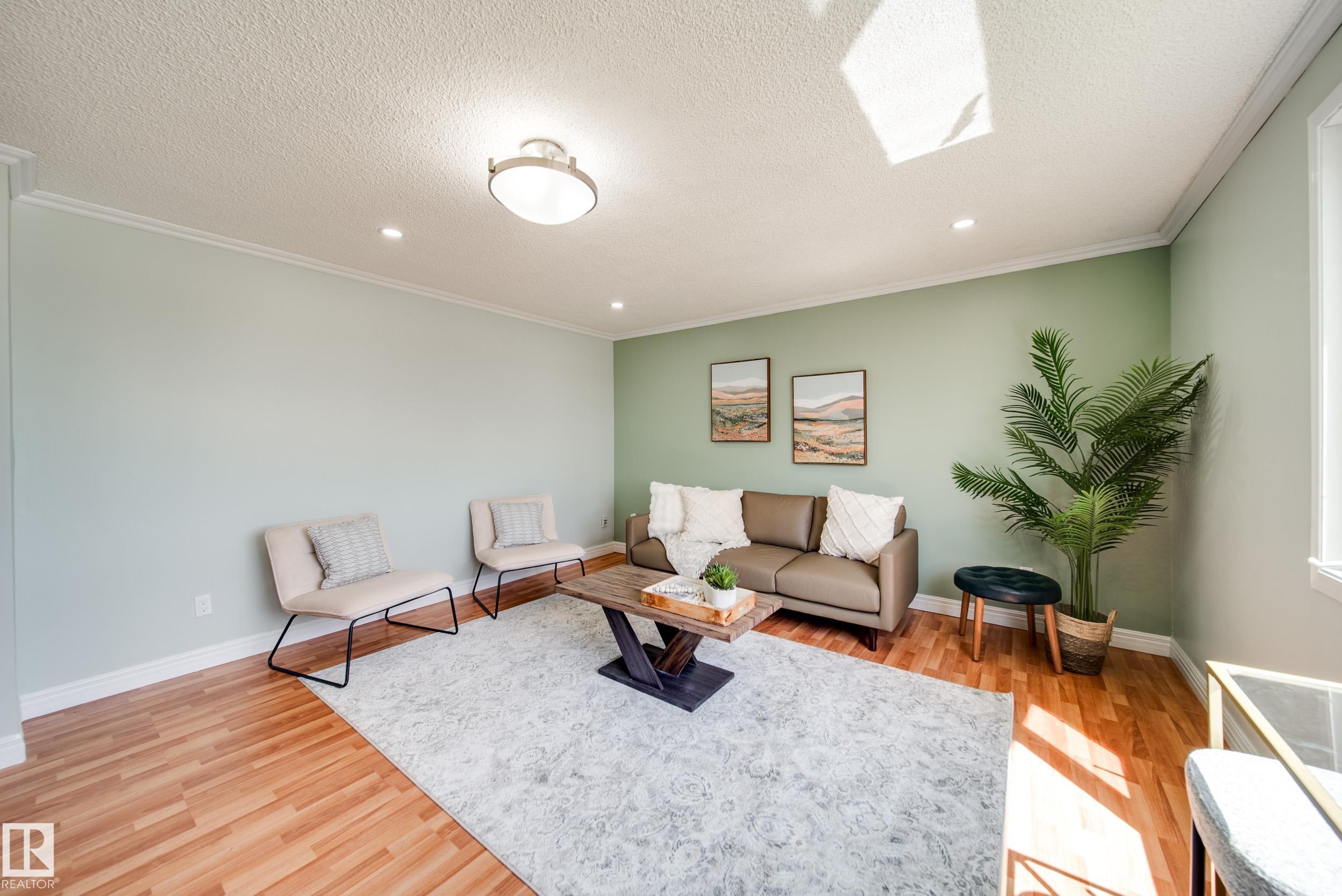 Fifth View of 13004 FORT Road, Belvedere, Edmonton, Alberta, T5A 1B8