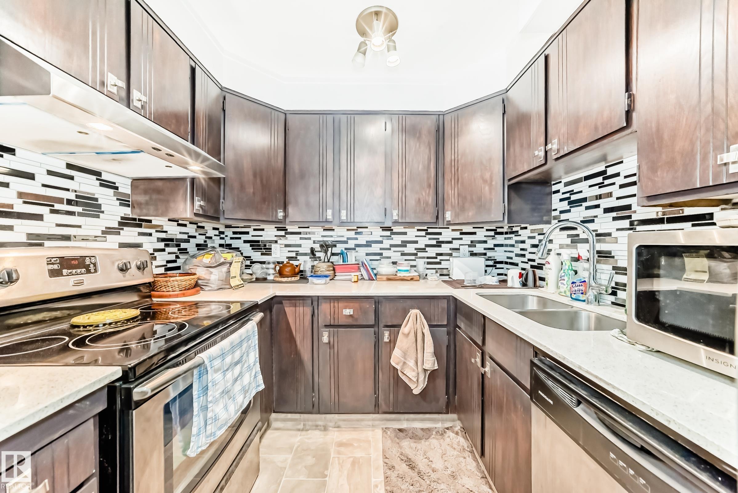 Second View of 310 10404 24 Avenue, Ermineskin, Edmonton, Alberta, T6J 4J7