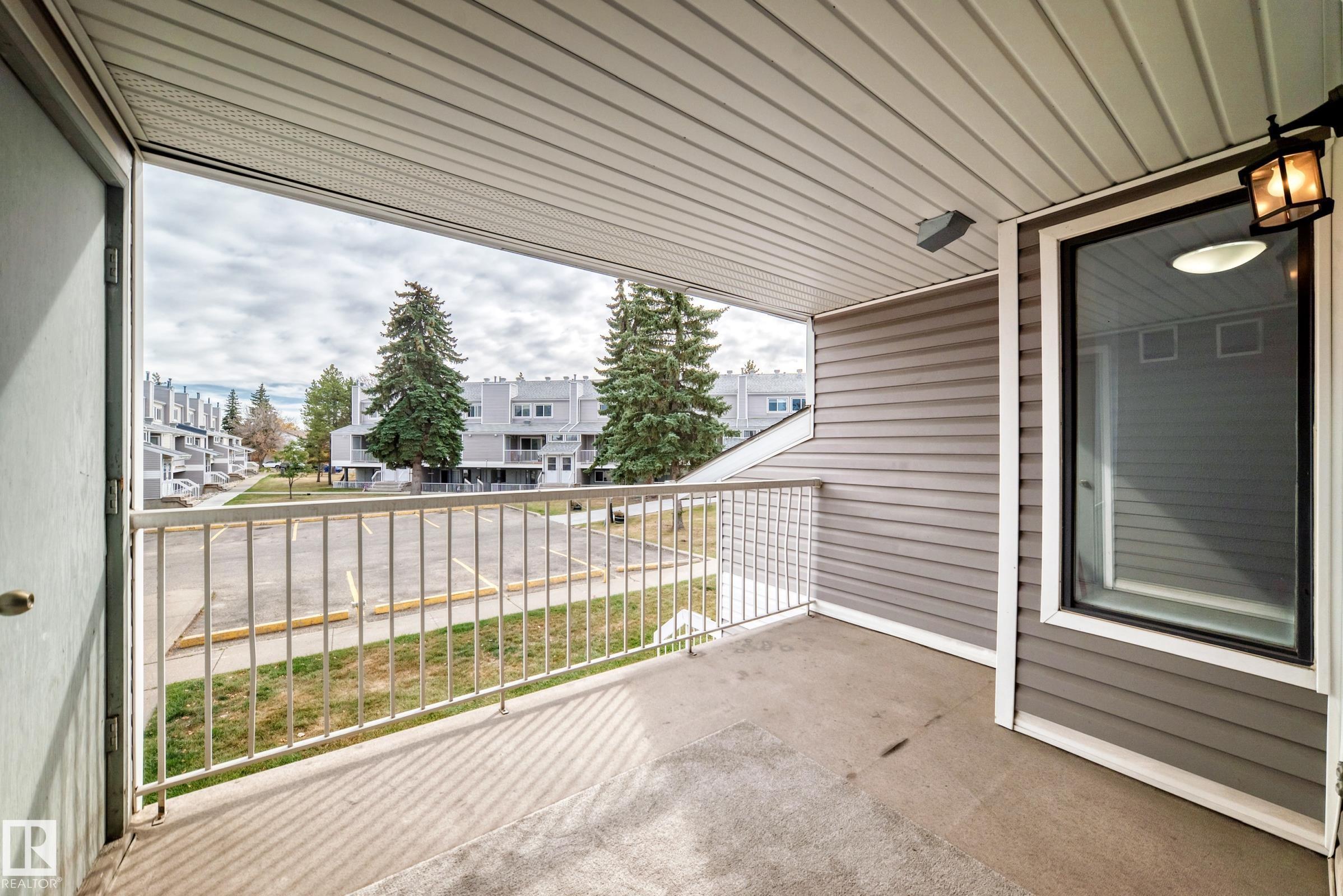 Fifth View of 310 10404 24 Avenue, Ermineskin, Edmonton, Alberta, T6J 4J7