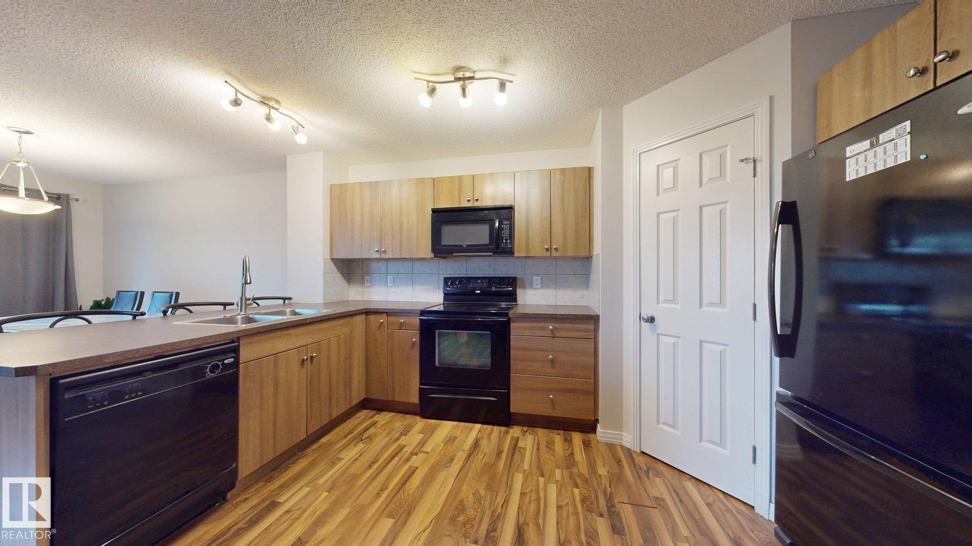 Fifth View of 1030 177A Street, Windermere, Edmonton, Alberta, T6W 2A1