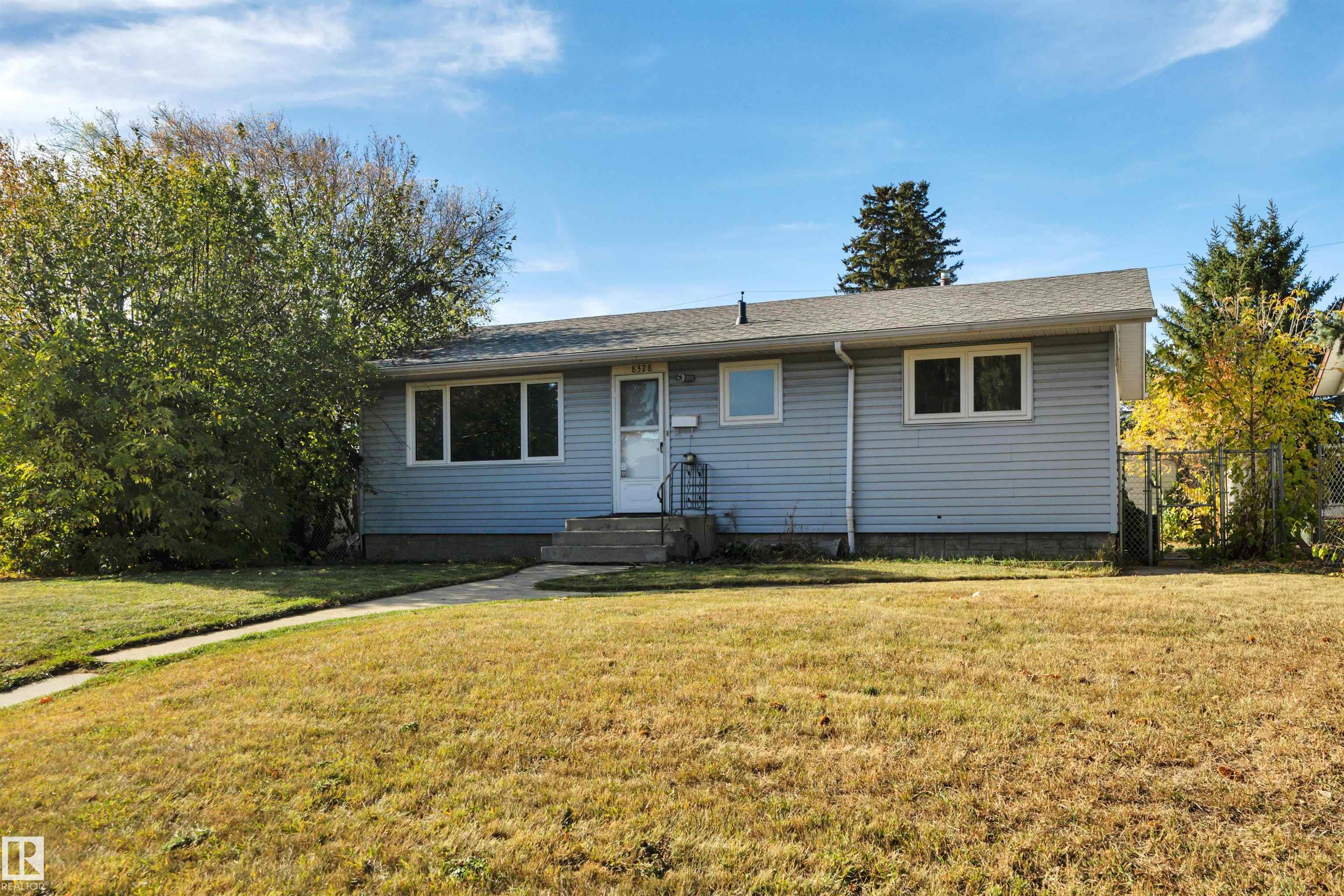 Third View of 8328 165 Street, Elmwood, Edmonton, Alberta, T5R 2R4
