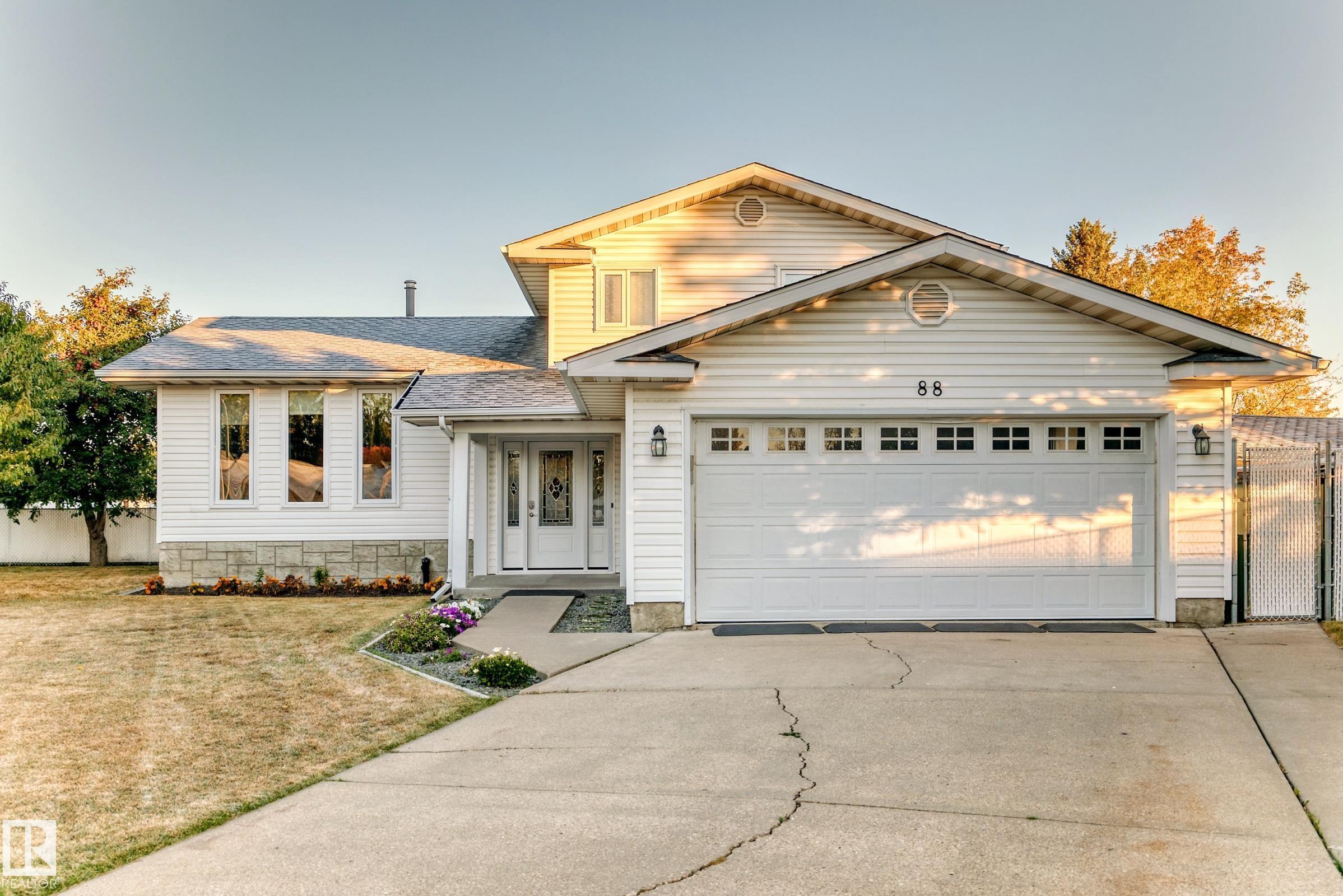 88 HOMESTEAD Crescent, E4461986, Alberta,