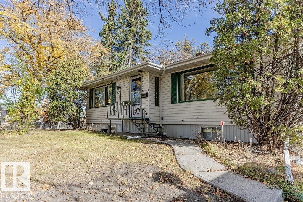 12339 89 Street NW, E4461990, Alberta,