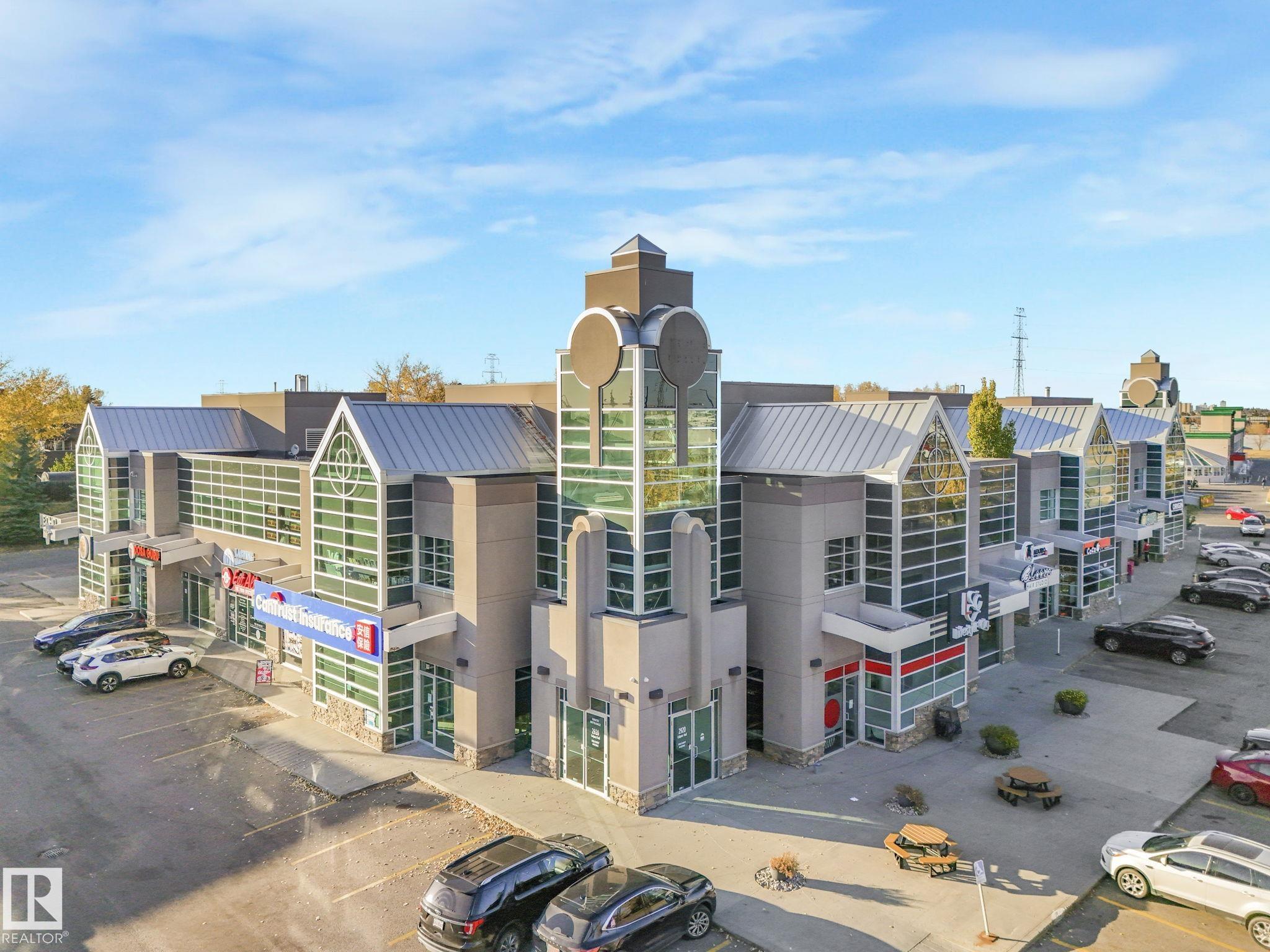 201 / 203 2920 Calgary Trail, E4461992, Alberta,