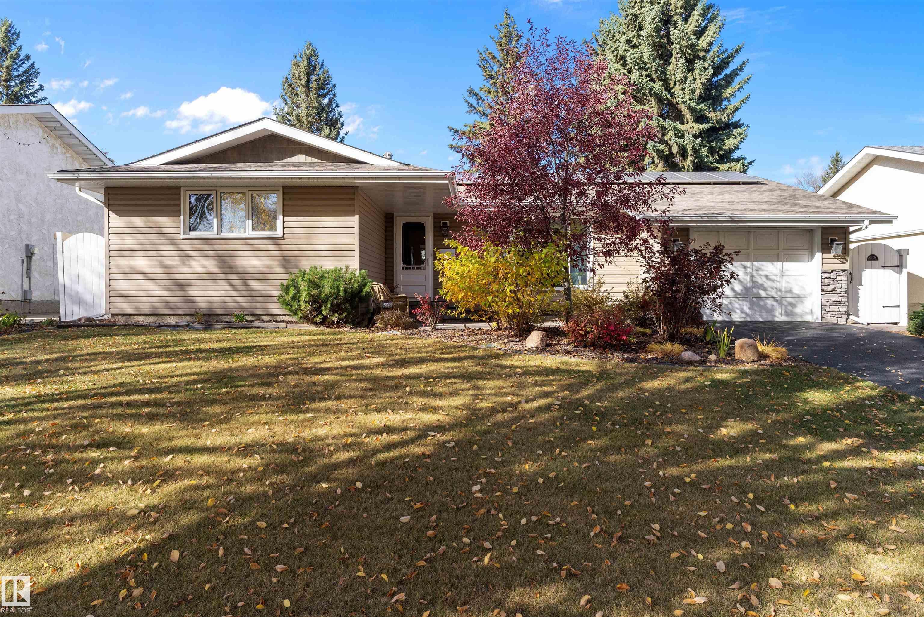 8 FARMSTEAD Avenue, E4462019, Alberta,