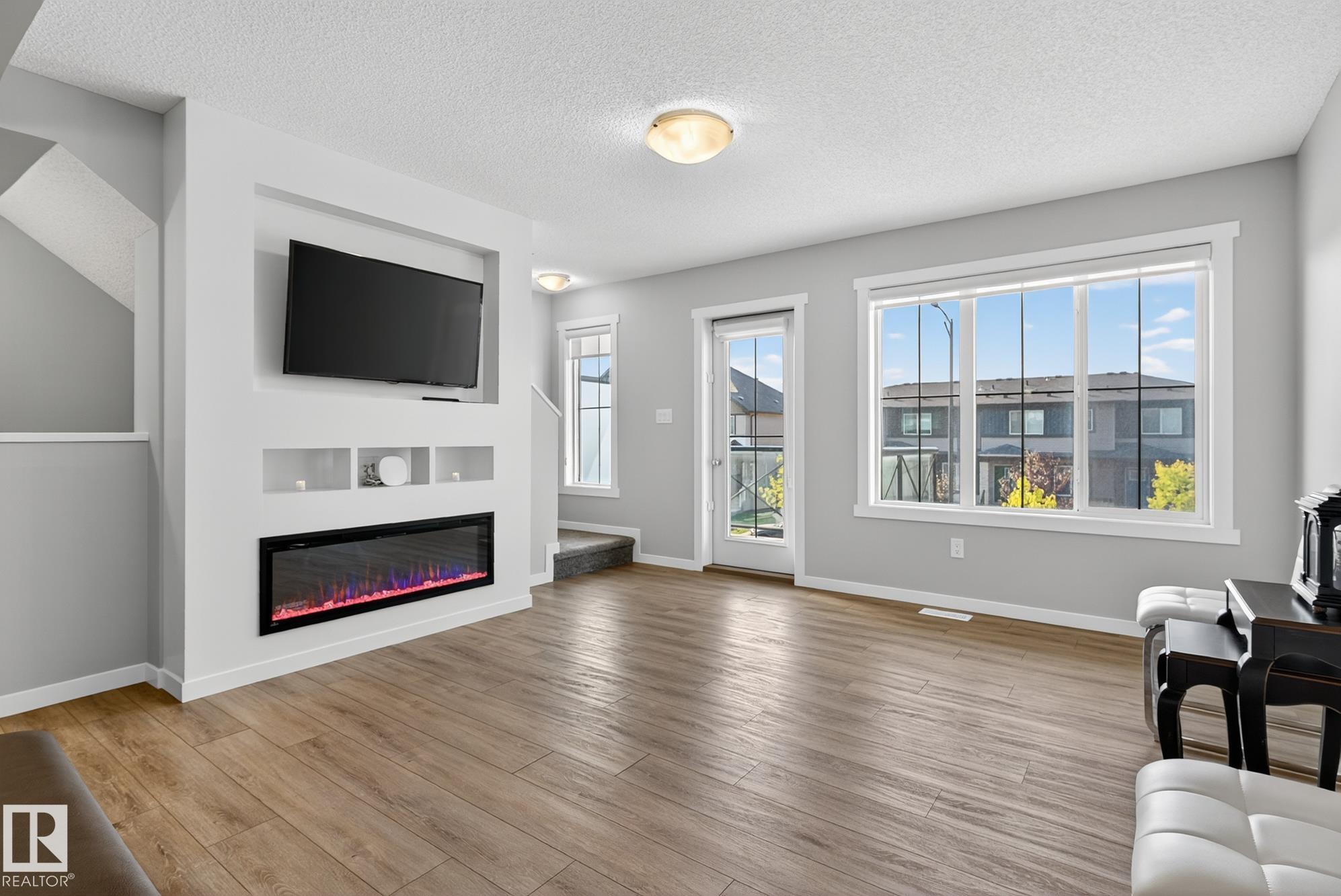 Fifth View of 1089 Cy Becker Road, Cy Becker, Edmonton, Alberta, T5Y 4B7