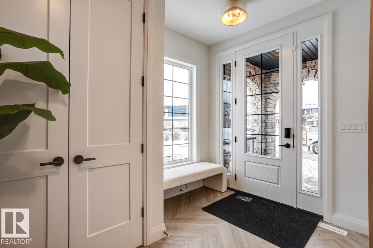Third View of 191 HAYS RIDGE Boulevard, Hays Ridge Area, Edmonton, Alberta, T6W 4G6