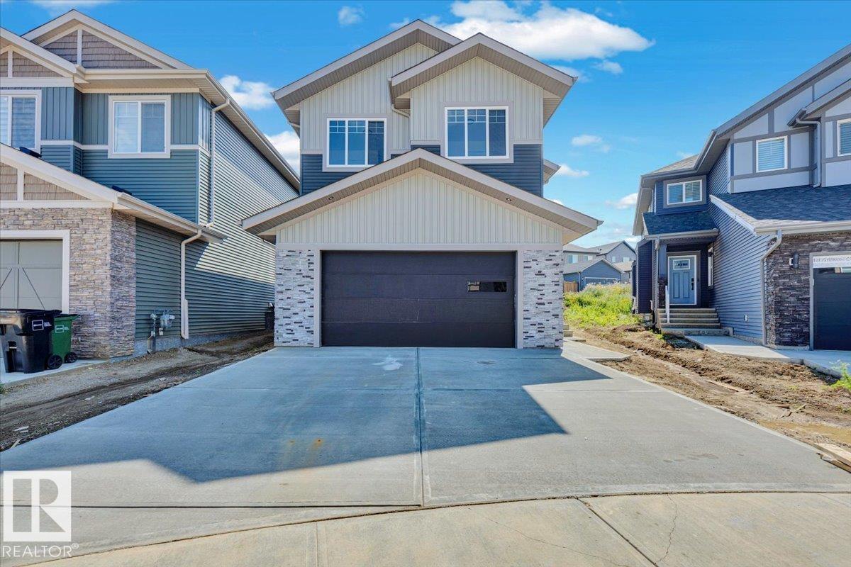 1119 GYRFALCON Crescent, E4462587, Alberta,