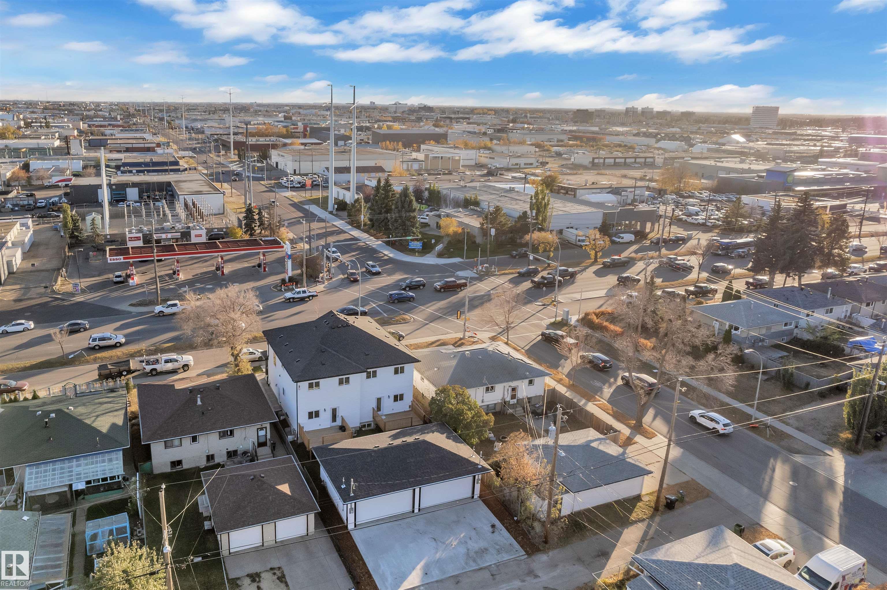 Second View of 9652 63 AVE, Hazeldean, Edmonton, Alberta, T6E 0G5