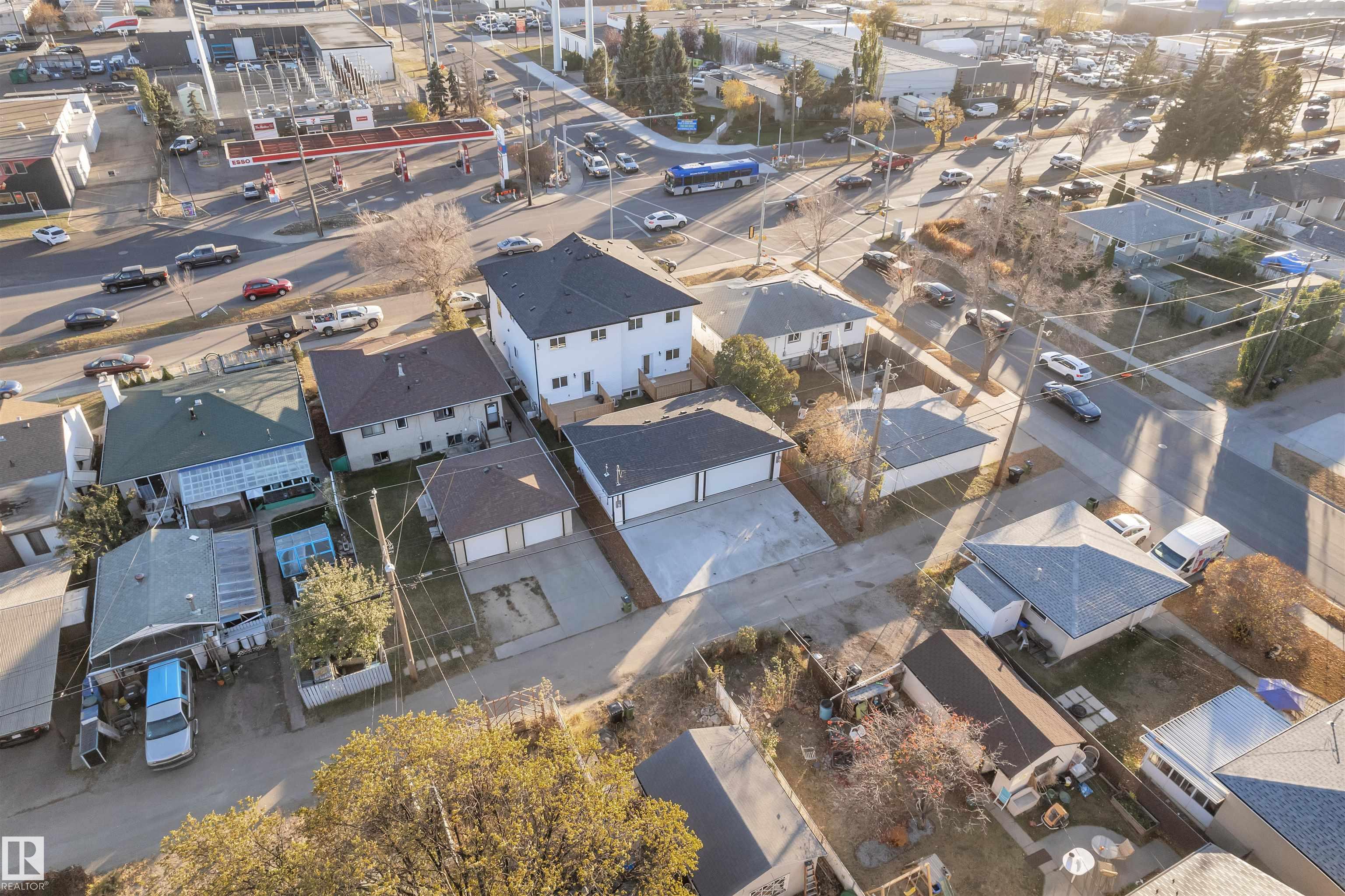 Third View of 9652 63 AVE, Hazeldean, Edmonton, Alberta, T6E 0G5