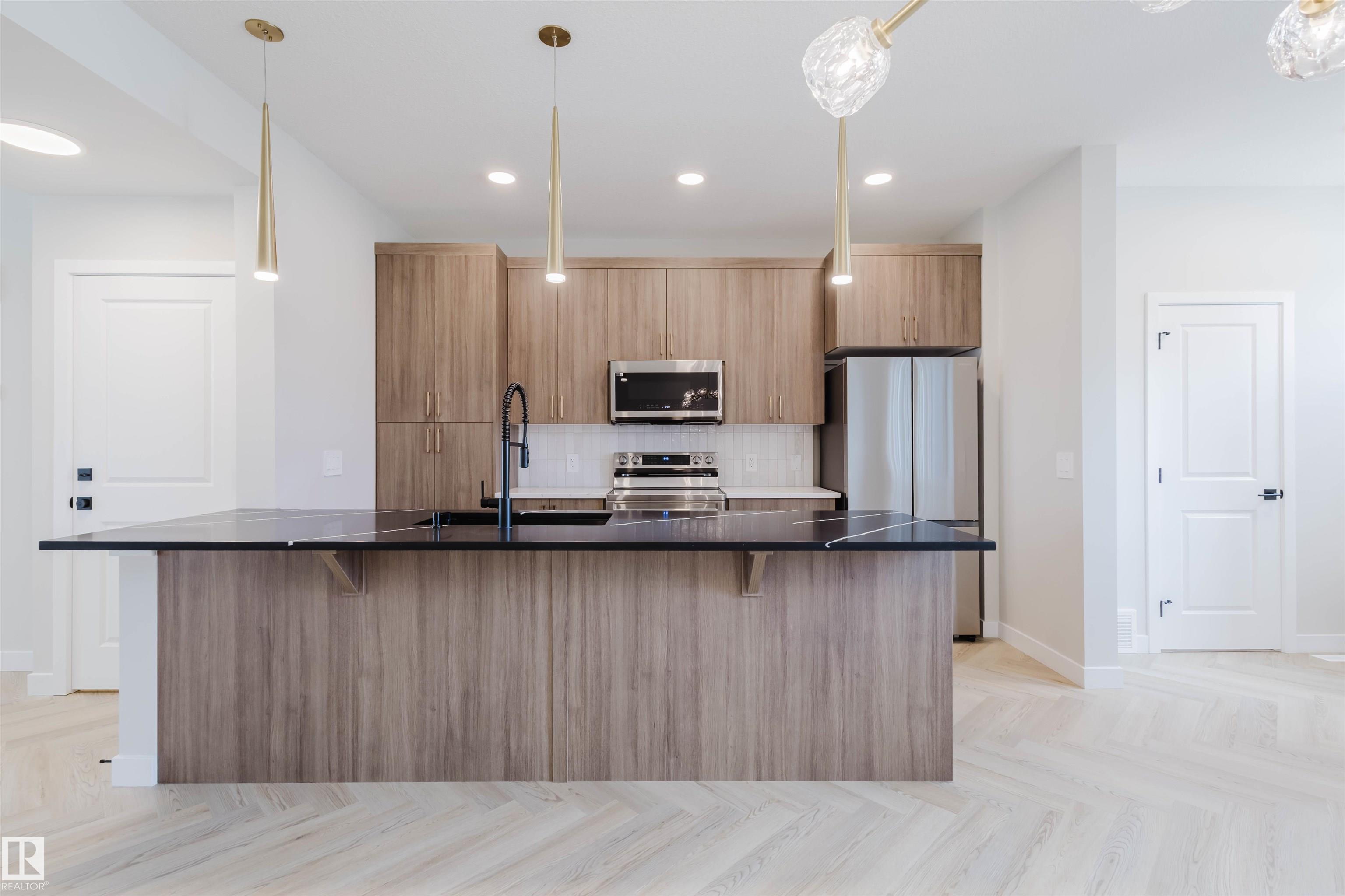2138 CROSSBILL Lane, E4462890, Alberta,