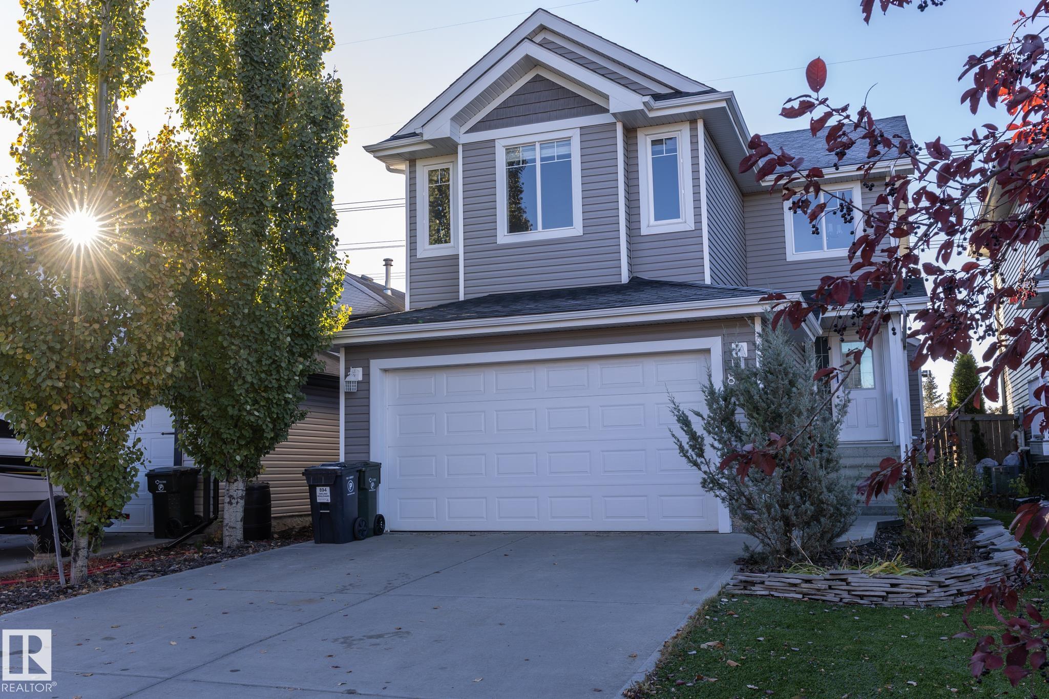 894 OAKLAND Boulevard, E4462907, Alberta,