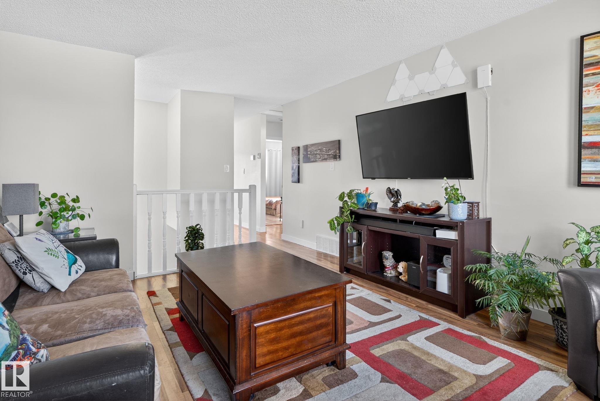 Fourth View of 19 PRINCETON Crescent, Pineview, St. Albert, Alberta, T8N 4V3