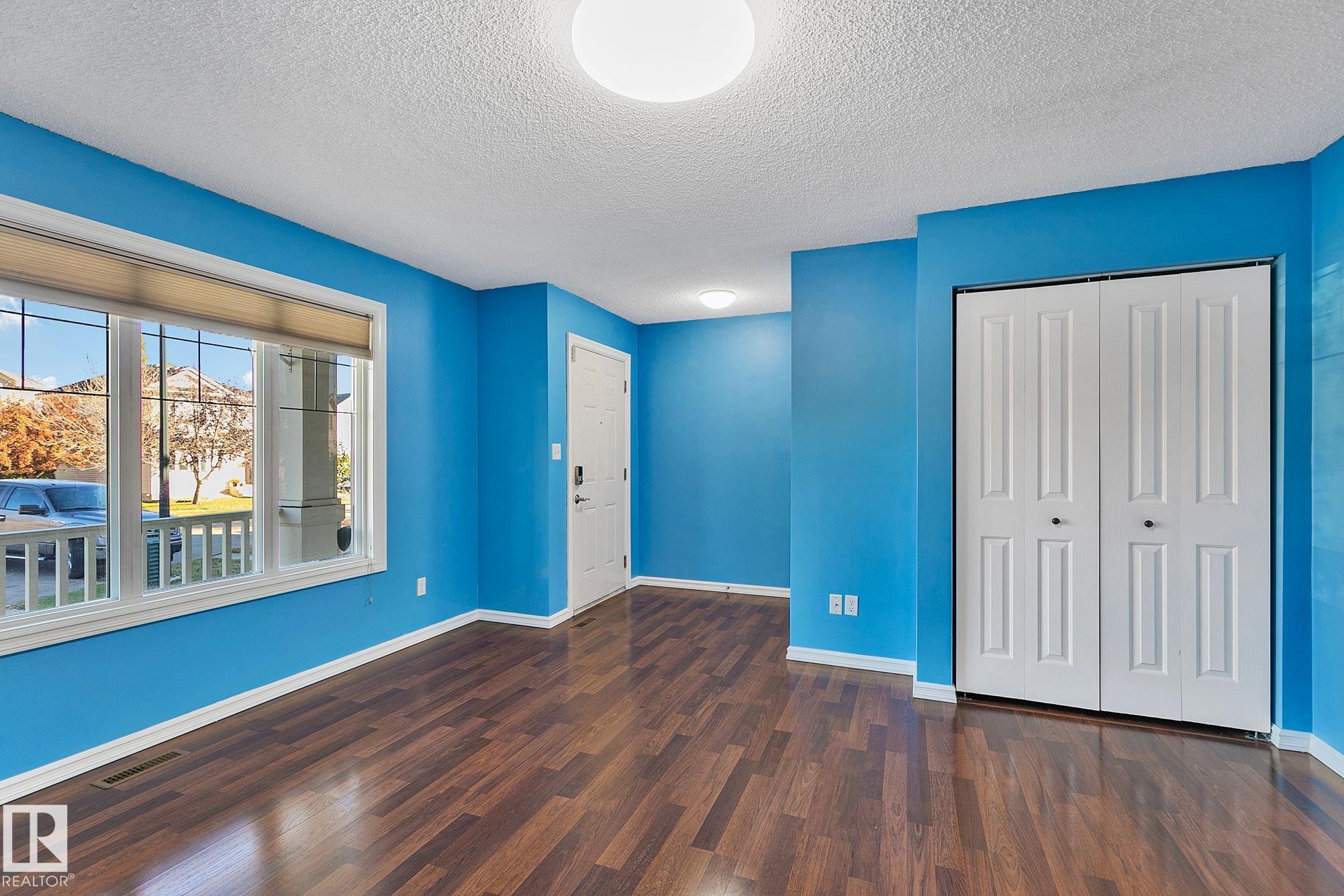 Third View of 21355 91 Avenue, Suder Greens, Edmonton, Alberta, T5T 6Y9