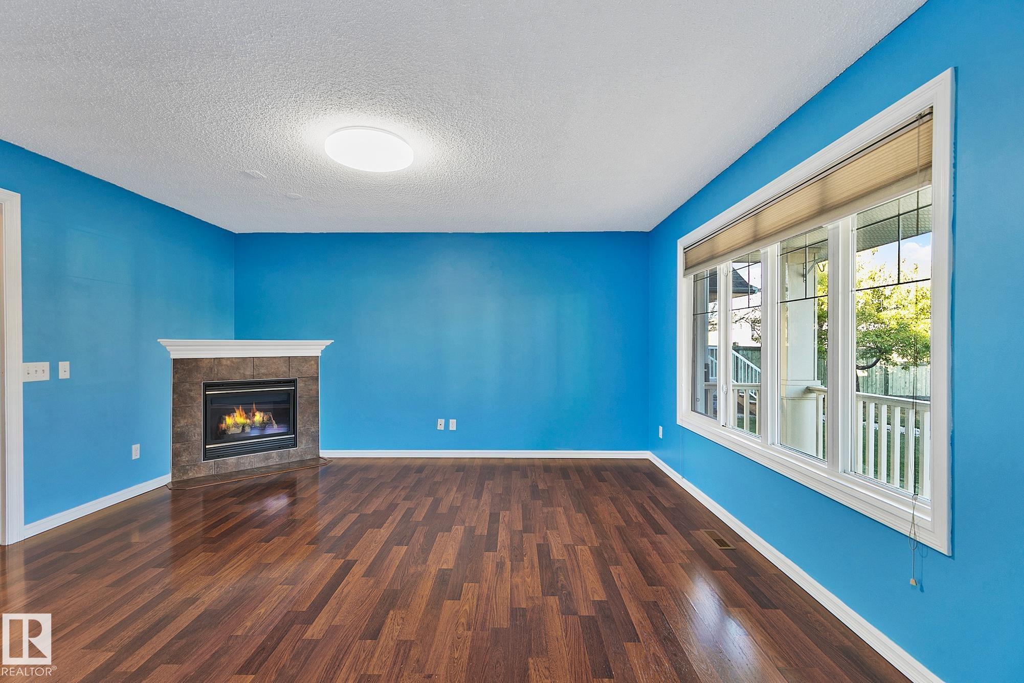 Fifth View of 21355 91 Avenue, Suder Greens, Edmonton, Alberta, T5T 6Y9