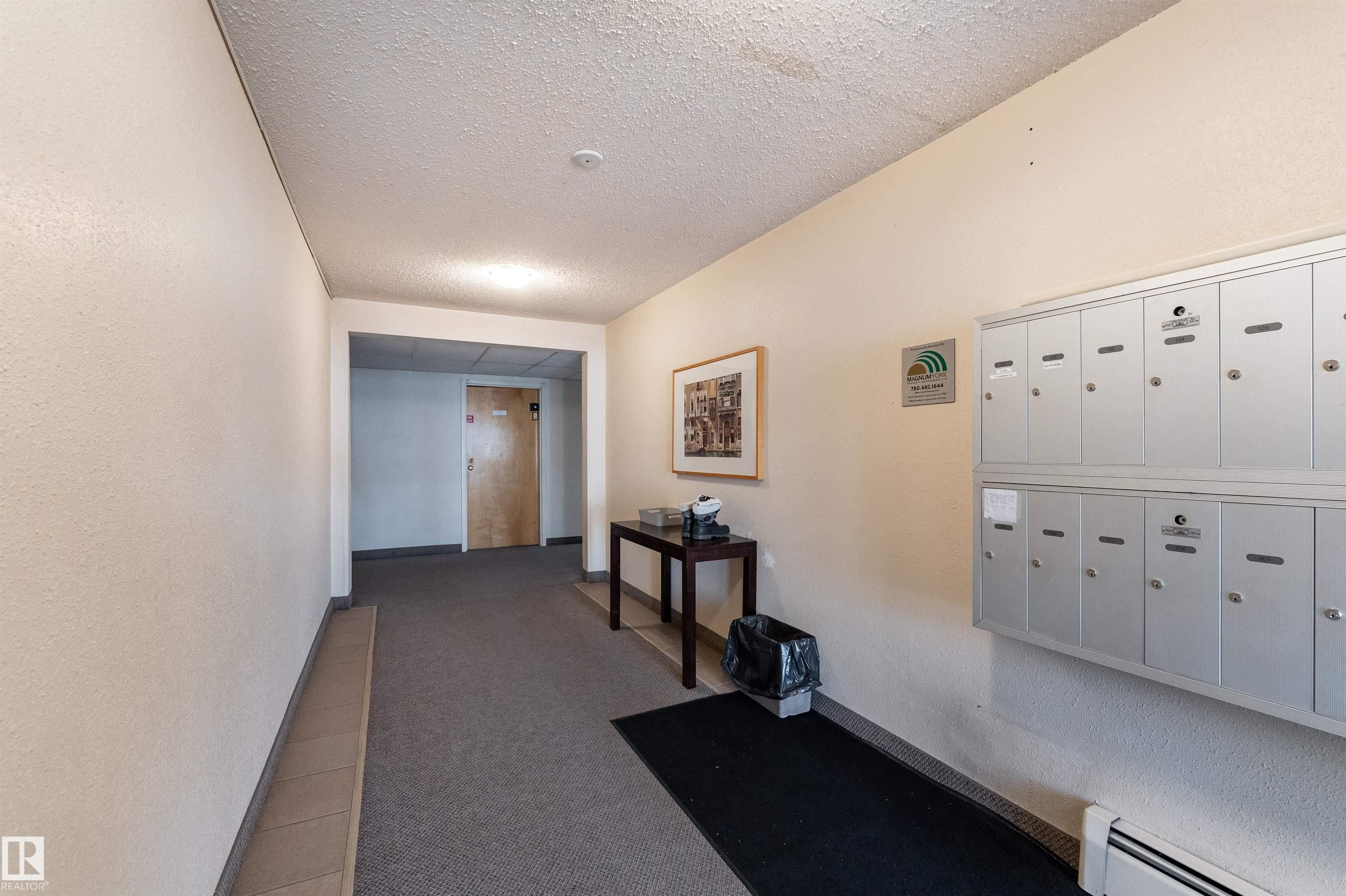 Third View of 206 10826 113 Street, Queen Mary Park, Edmonton, Alberta, T5H 3J2