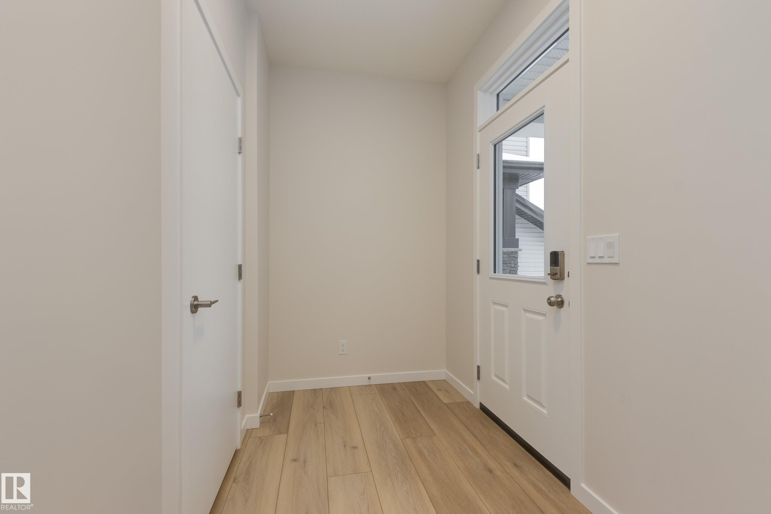 Second View of 126 SUNLAND Way, Summerwood, Sherwood Park, Alberta, T8H 2Y6