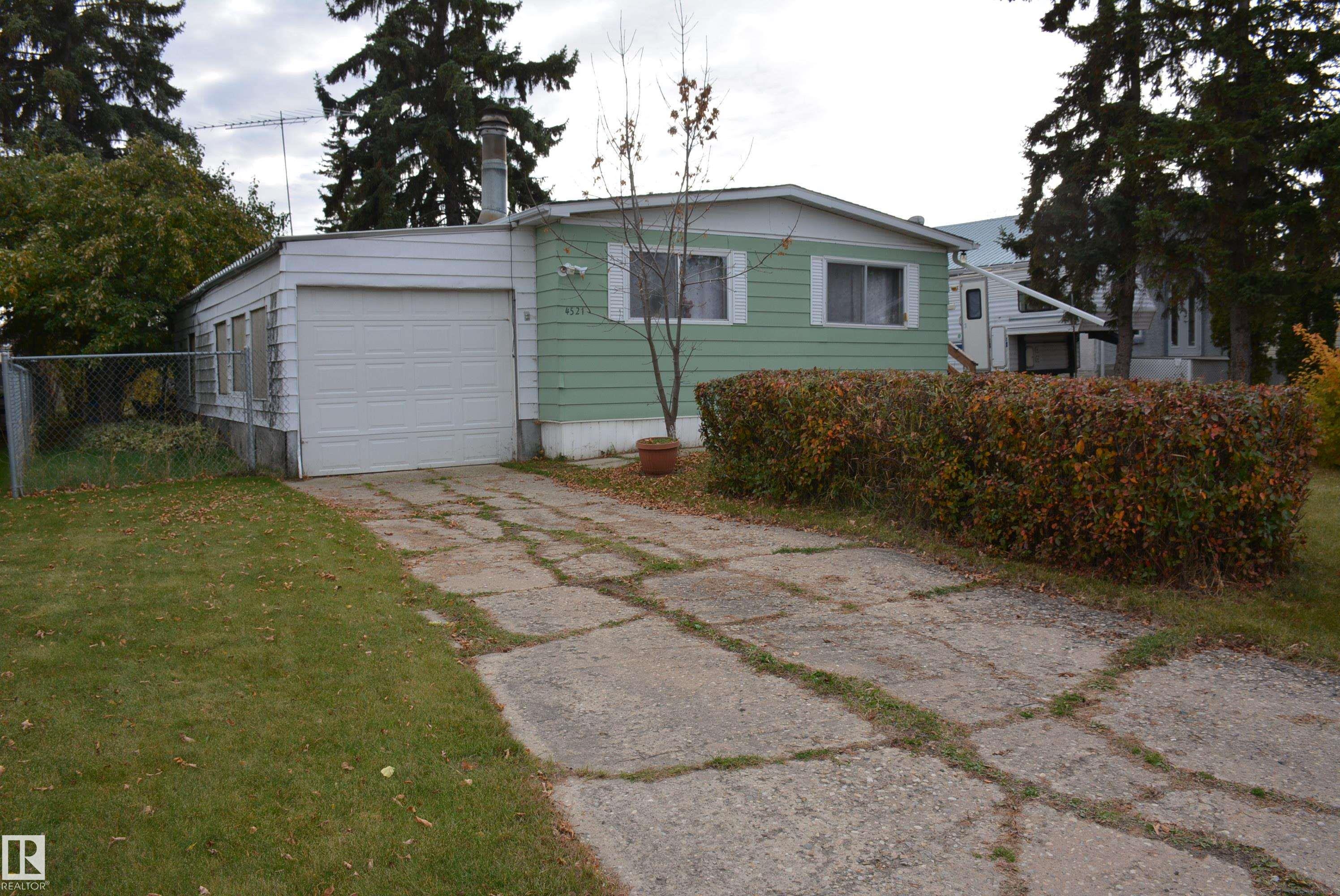 4521 51 Avenue, E4462974, Alberta,