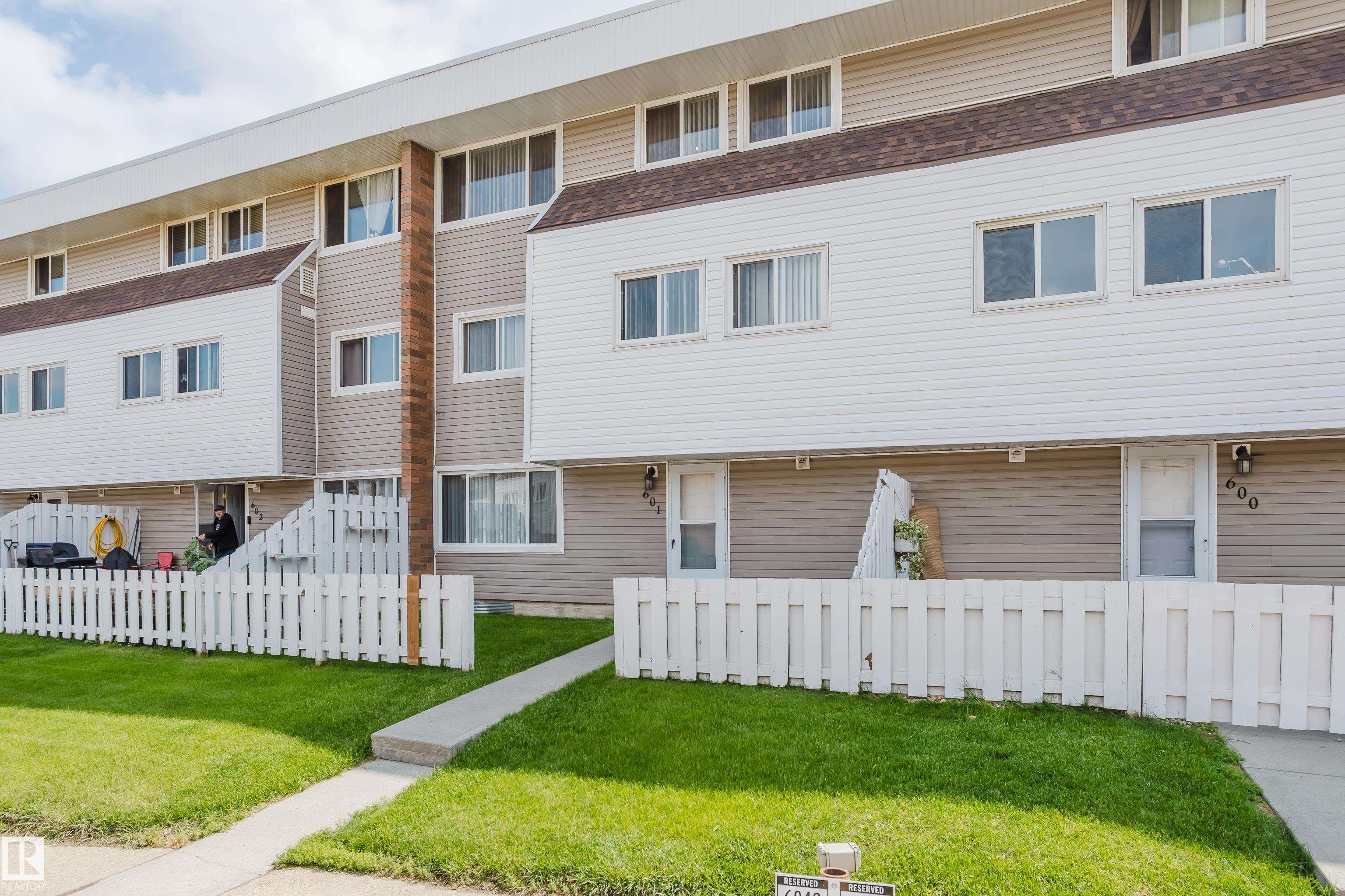 2908 116A Avenue, E4462996, Alberta,