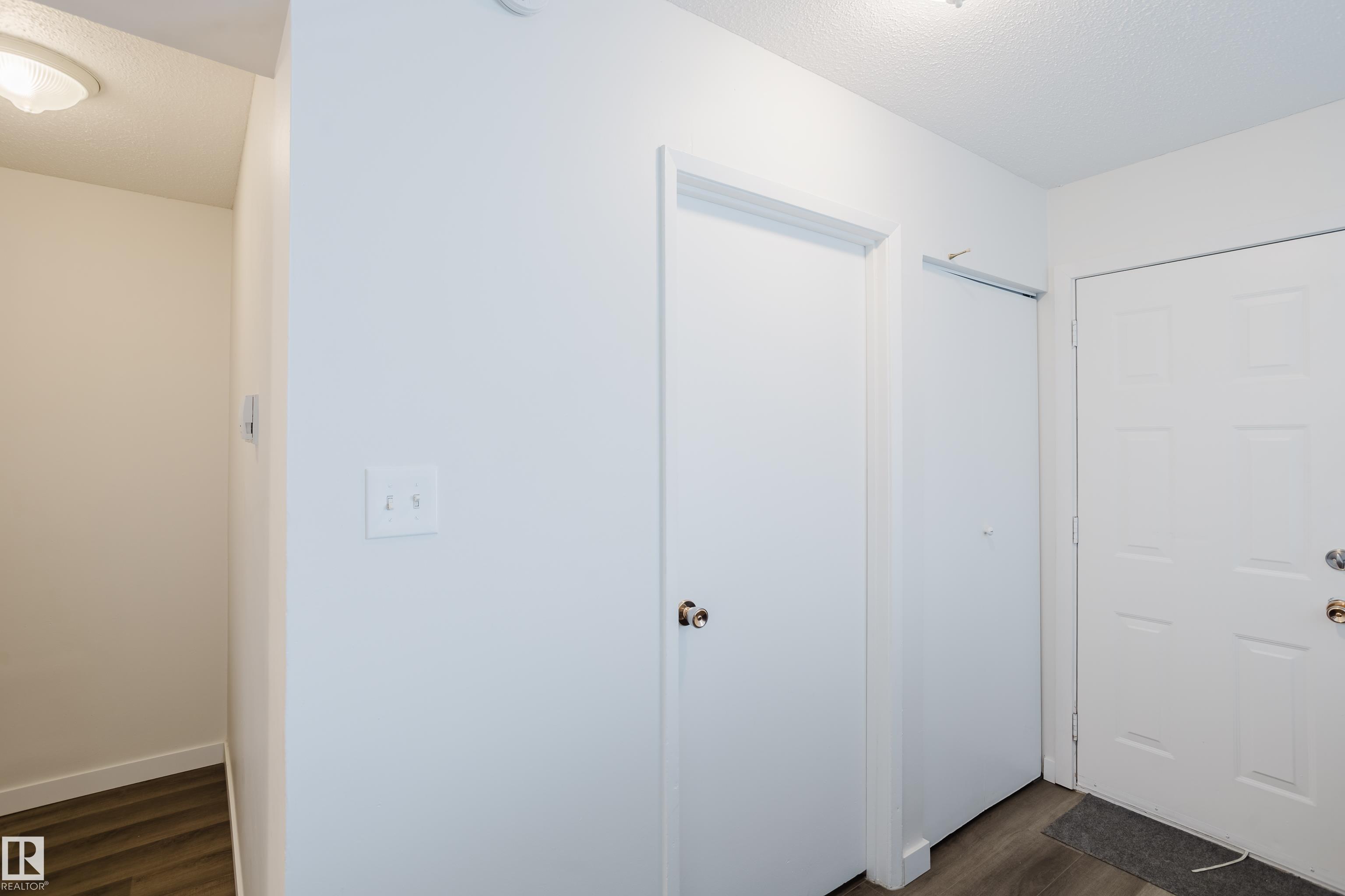 Second View of 2908 116A Avenue, Rundle Heights, Edmonton, Alberta, T5W 4R7