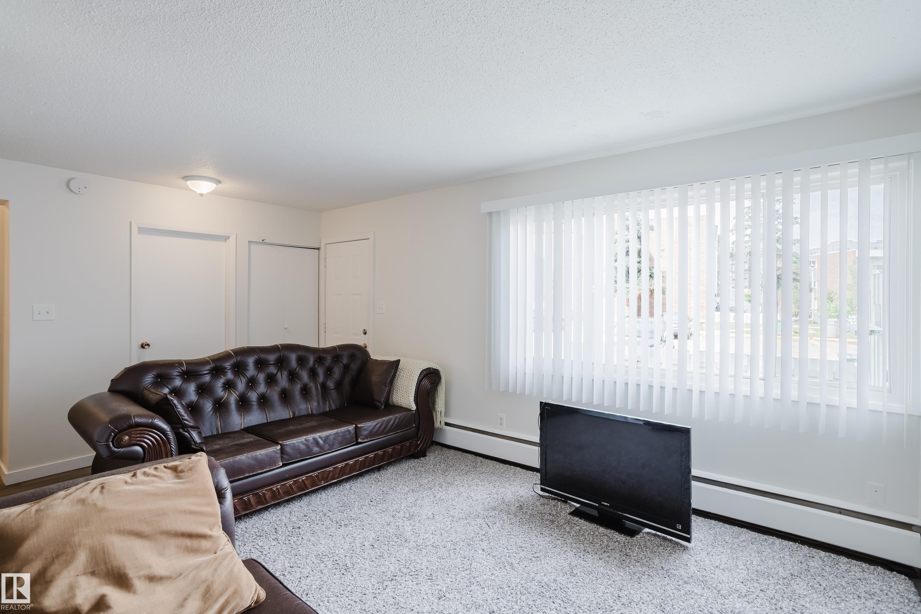 Fifth View of 2908 116A Avenue, Rundle Heights, Edmonton, Alberta, T5W 4R7