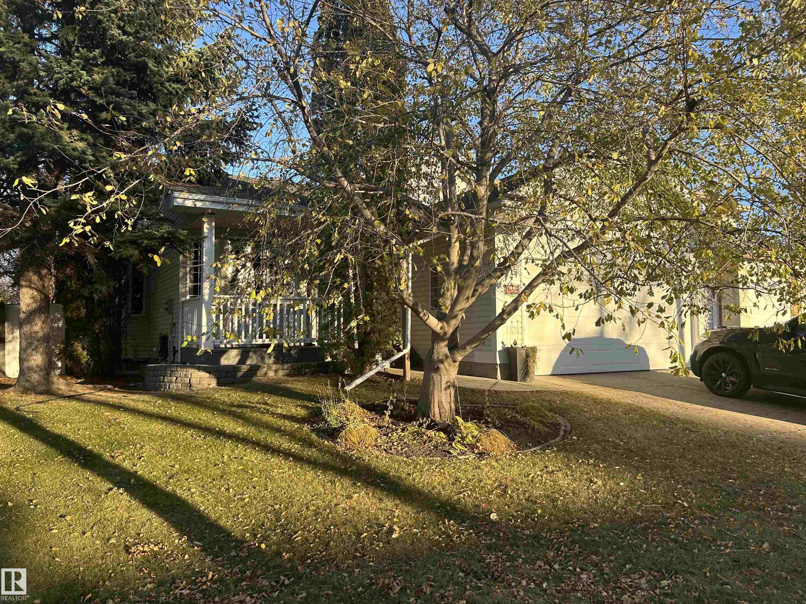 158 MEADOWVIEW Drive, E4463013, Alberta,
