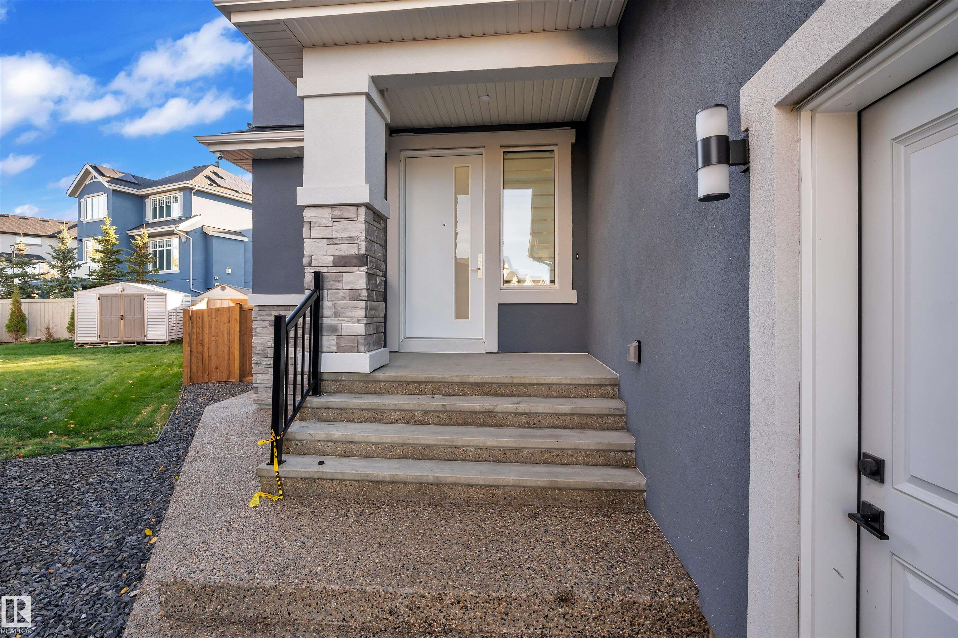 Third View of 4031 KENNEDY Close, Keswick, Edmonton, Alberta, T6W 3B1