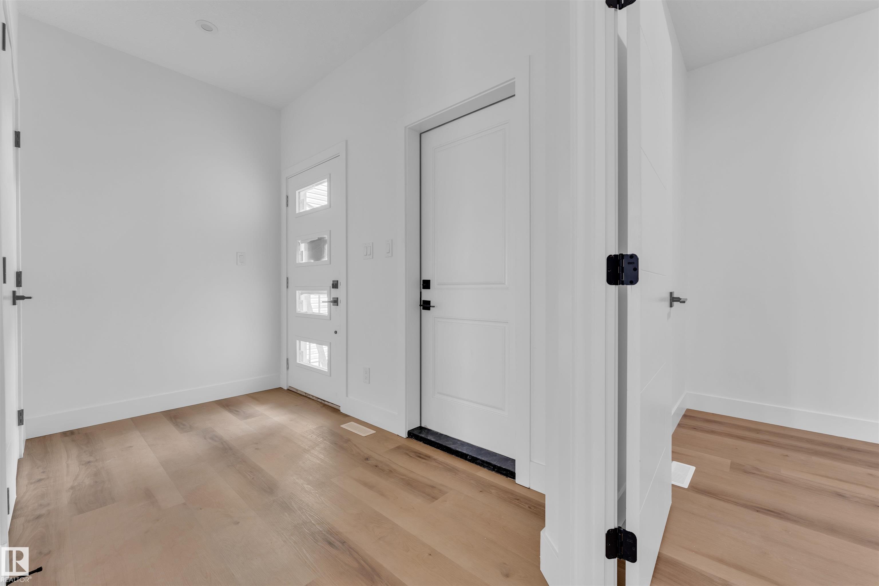 Fourth View of 1914 155 Avenue, Gorman, Edmonton, Alberta, T5Y 4H8