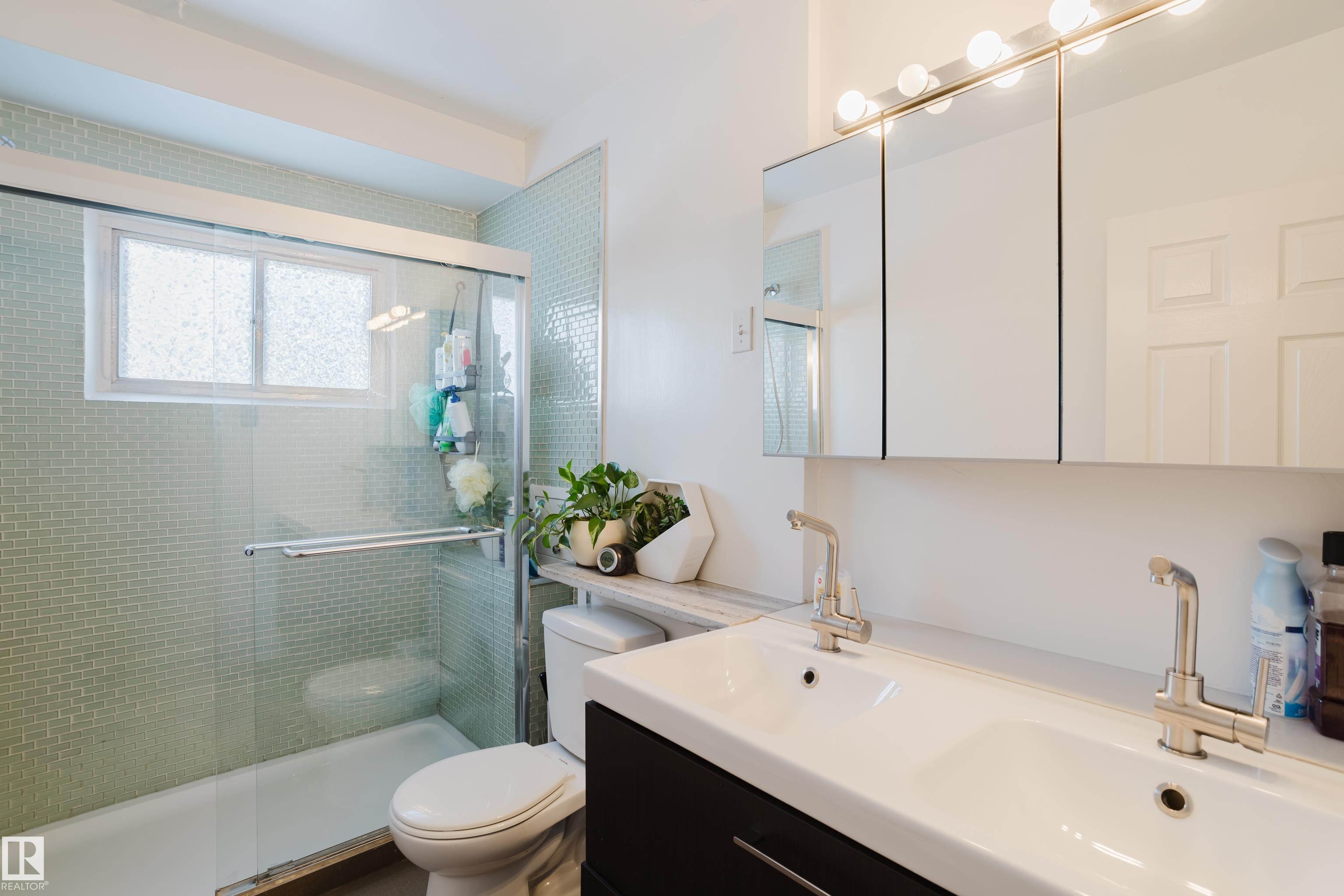 Fifth View of 14632 95 Avenue, Crestwood, Edmonton, Alberta, T5N 0B3